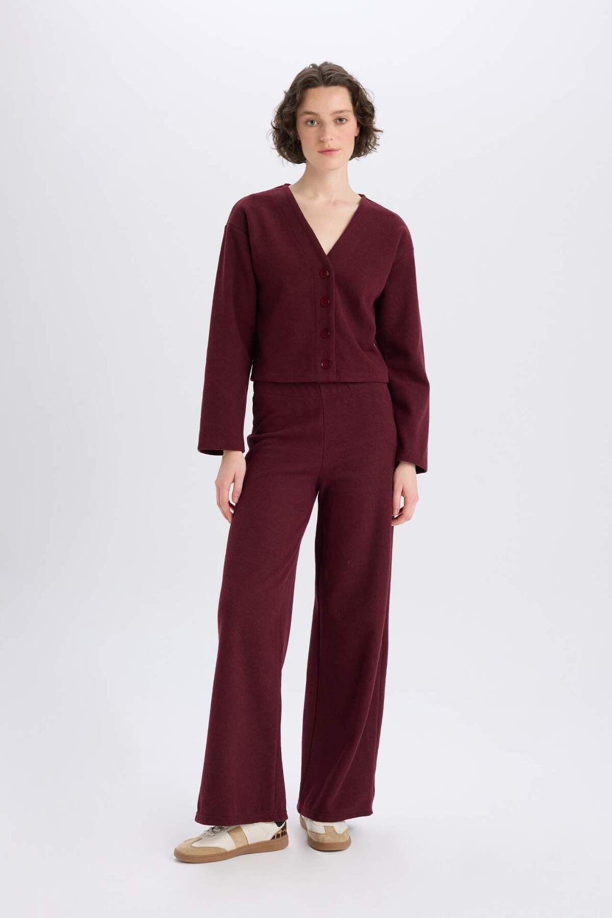 DeFacto-2er-Set Strickjacke mit V-Ausschnitt und Knöpfen, Hose mit weitem Bein und dehnbarer Taille E9859AX24WN 2