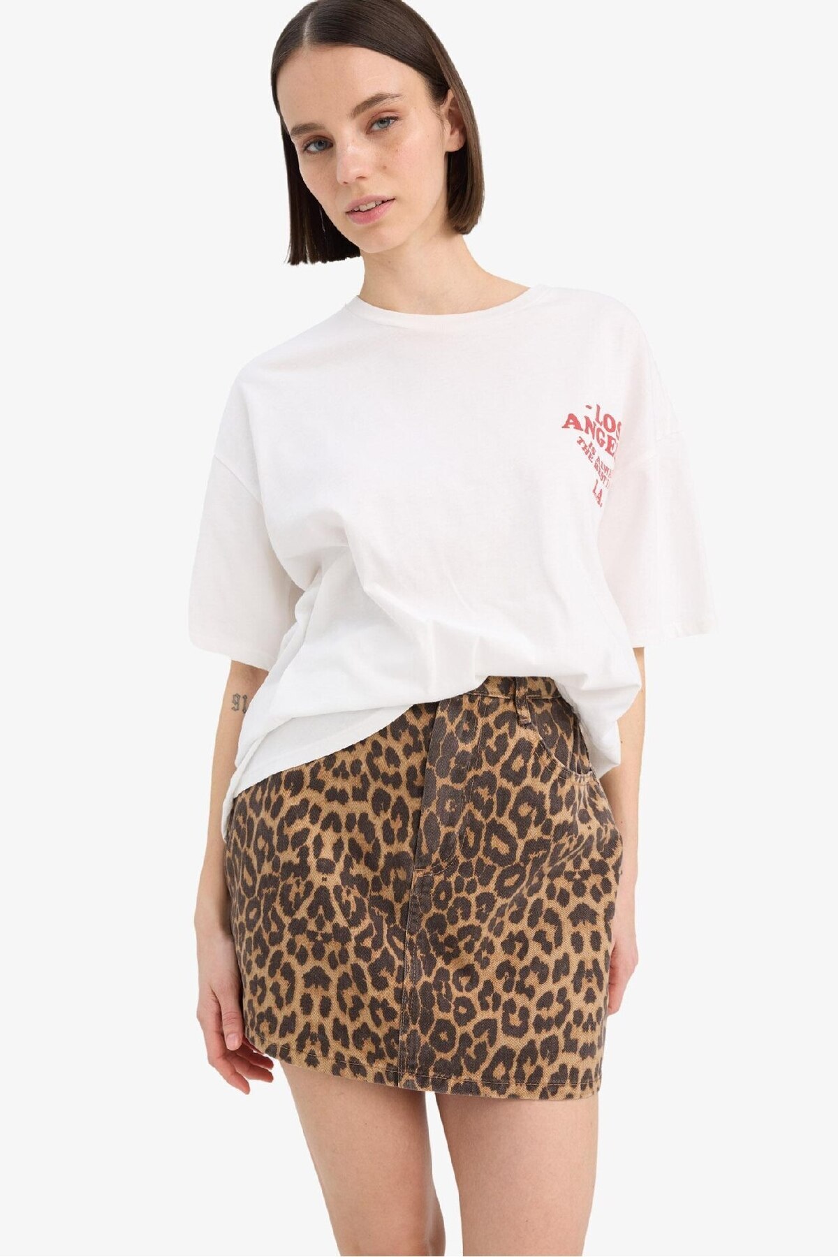 DeFacto-Coool Minirock aus Gabardine mit Leopardenmuster und normaler Taille E4398AX25SP 4