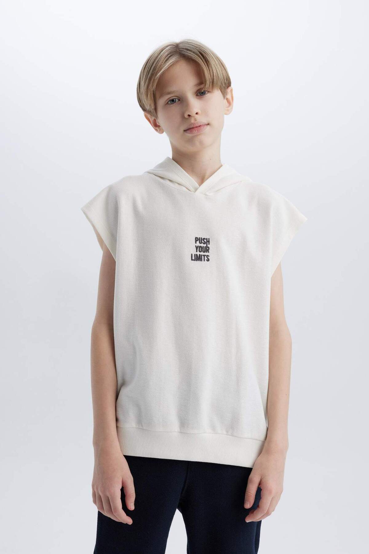 DeFacto-Boy's Hooded Embroidered Vest D8487A825Sp 6