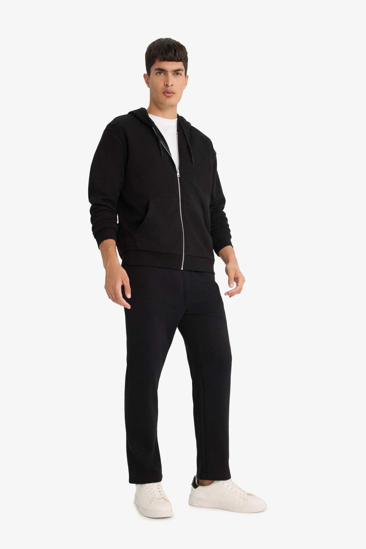 DeFacto-Jogginghose mit normaler Passform, Basic, einfarbig, mit Fleece-Innenseite, Taschen, Schnürung an der Taille, gerader Beinabschluss D7836AX25SP 3