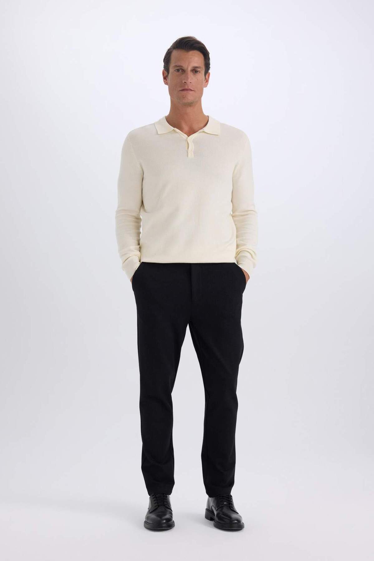 DeFacto-Structured Regular Fit Fabric Trousers Basic Plain with Pockets 1