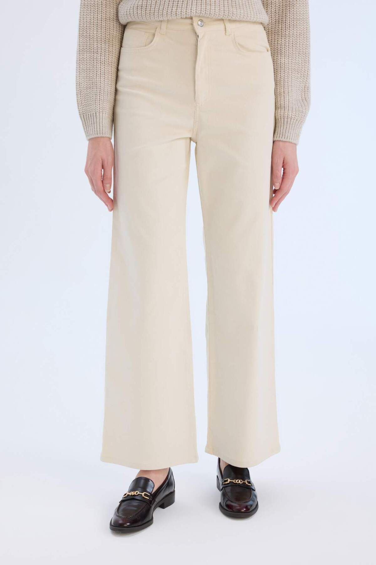 DeFacto-Cordhose mit weitem Bein, hoher Taille, weitem, lockerem Bein, Basic, einfarbig, mit Taschen A4685AX24WN 3