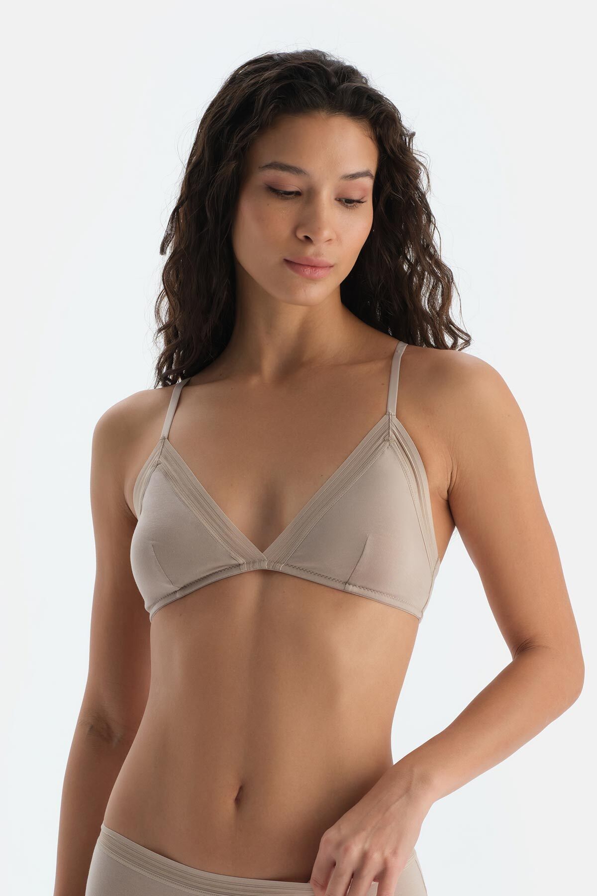 Dagi-Stone Basic Triangle Form Soft Bra 1