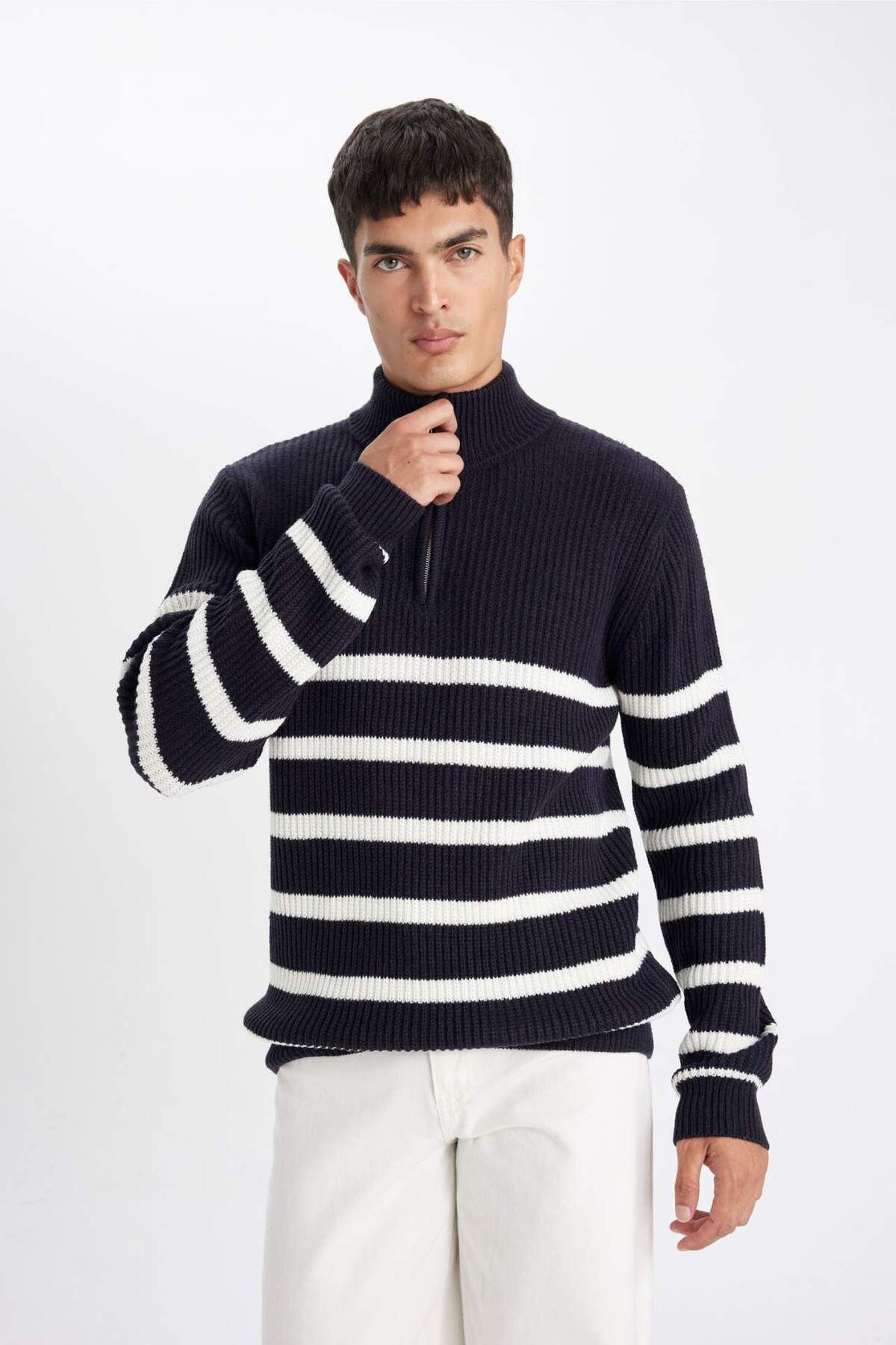 DeFacto-Standard Fit Stand Collar Half Zipper Striped Knitwear Sweater D3274Ax24Wn 3