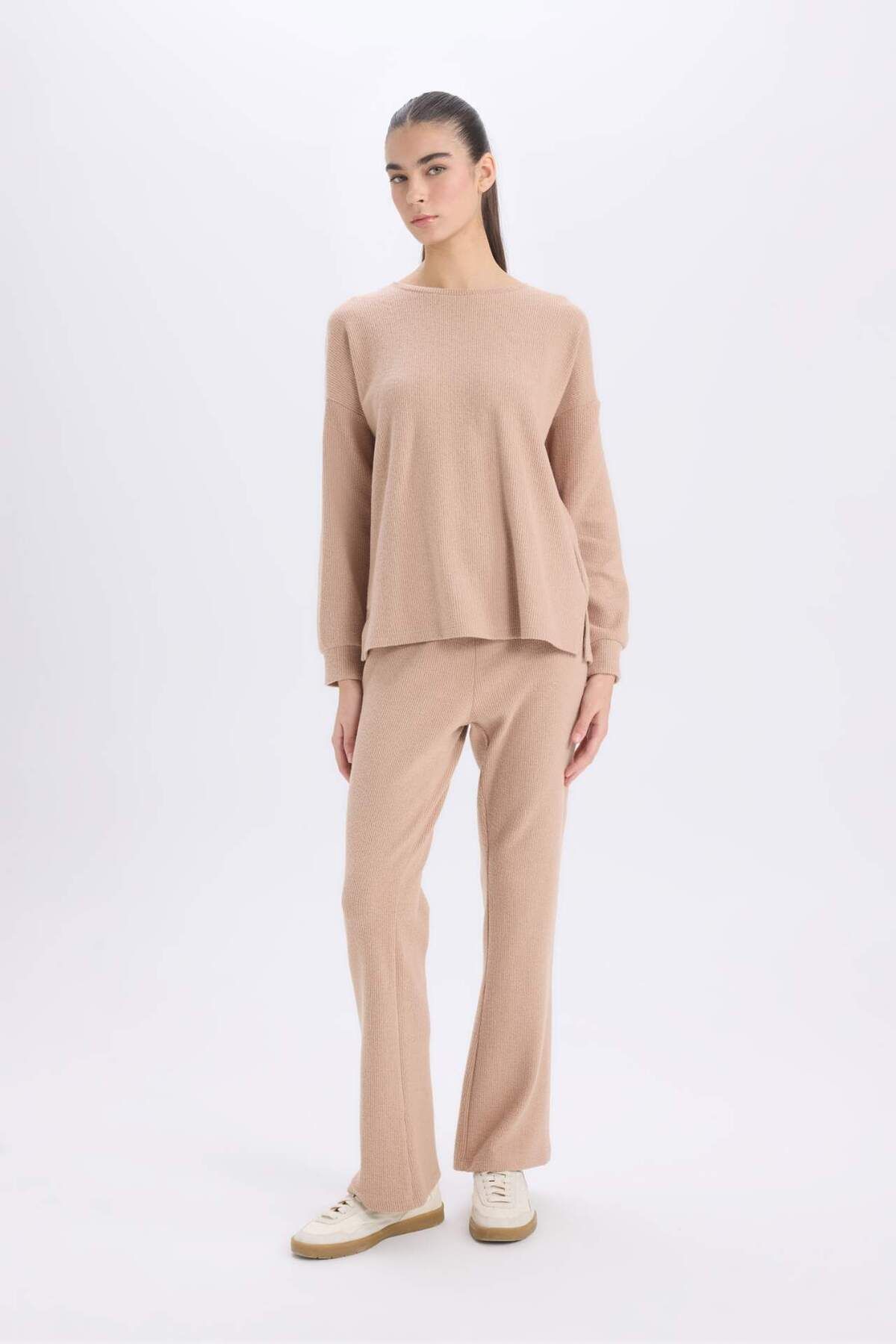 DeFacto-Set pijamale Fall in Love Regular Fit Basic Solid Top cu mâneci lungi Partea de jos cu picioare largi D2259AX24WN 3