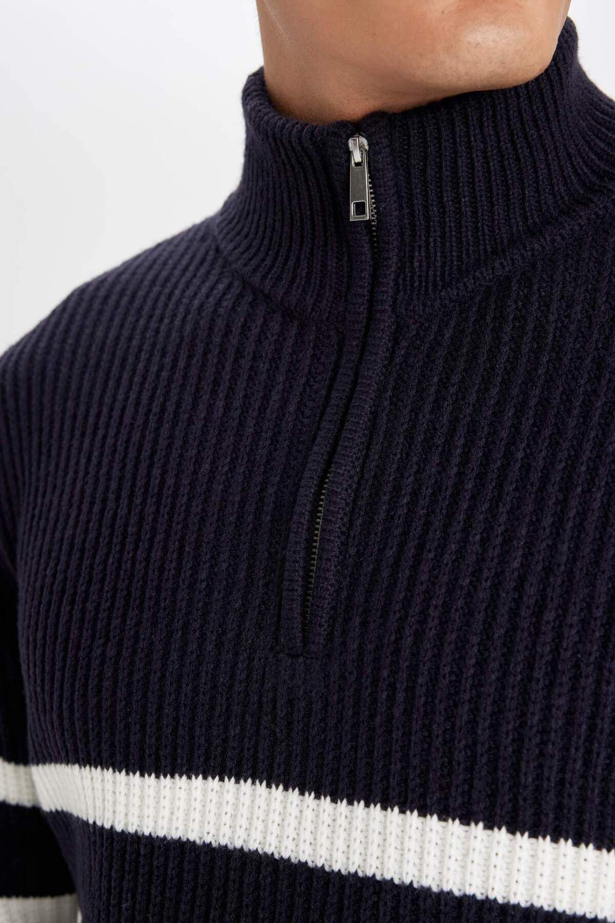 DeFacto-Standard Fit Stand Collar Half Zipper Striped Knitwear Sweater D3274Ax24Wn 5