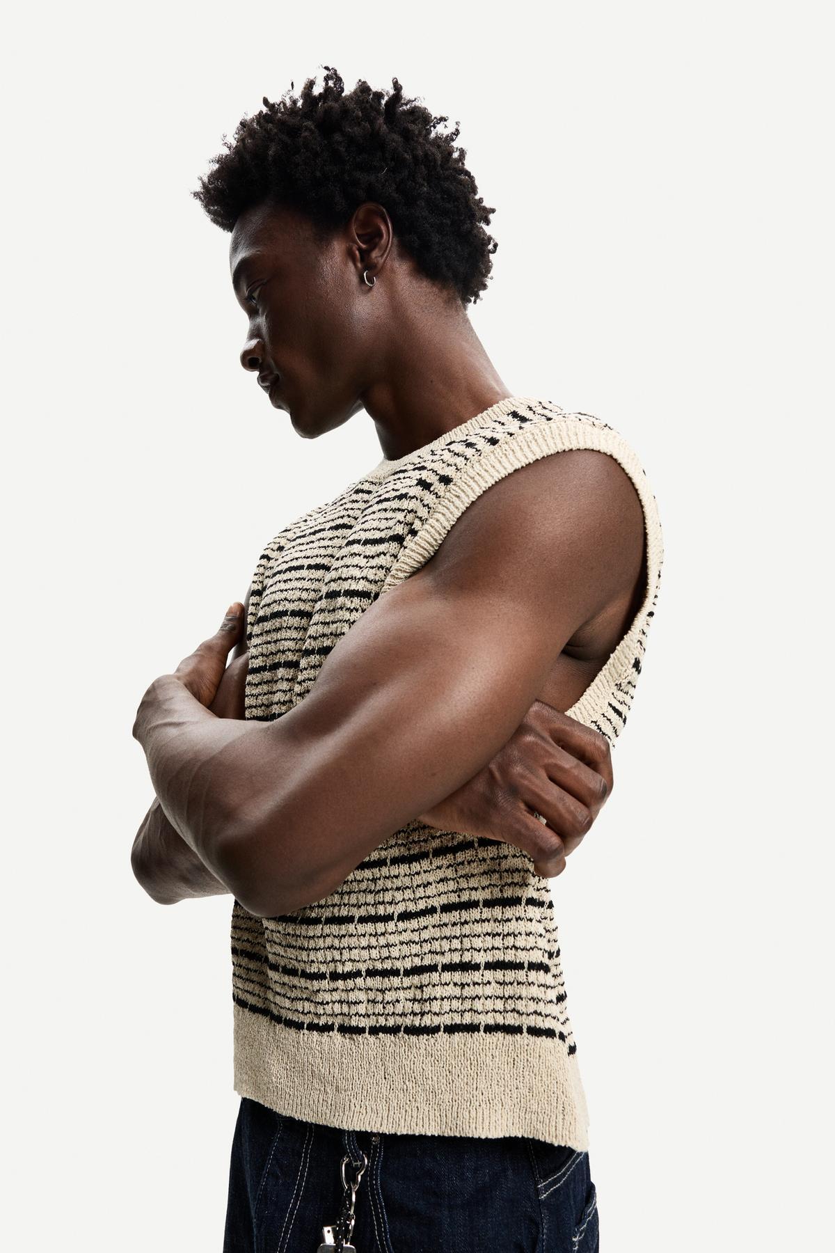 برشکا جلیقه راه راه