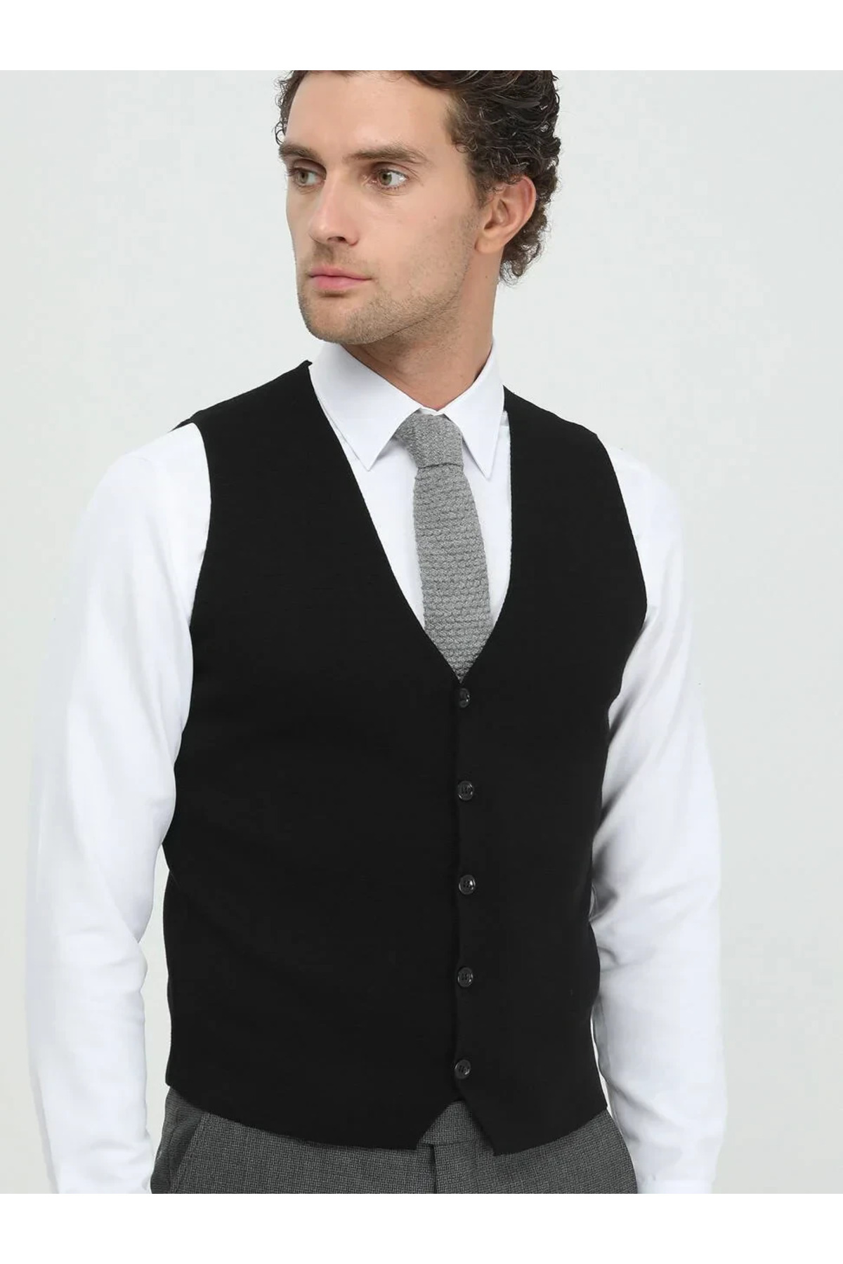 Kip-Black Regular Fit Casual Knitted Sweater Vest 3