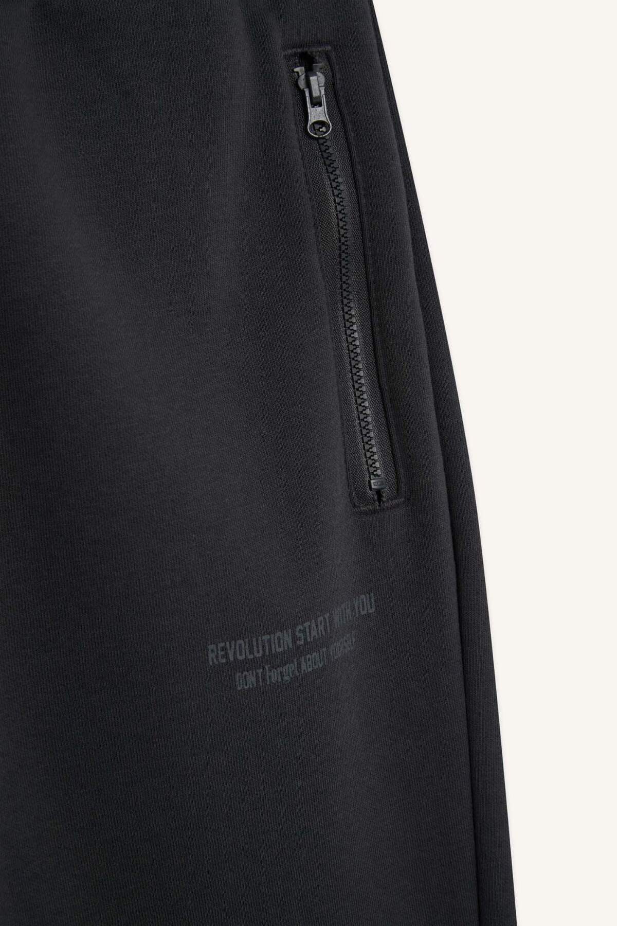 DeFacto-Regular Fit Jogger Sweatpants with Zipper Pockets and Elastic Legs Y5511Az24Au 8
