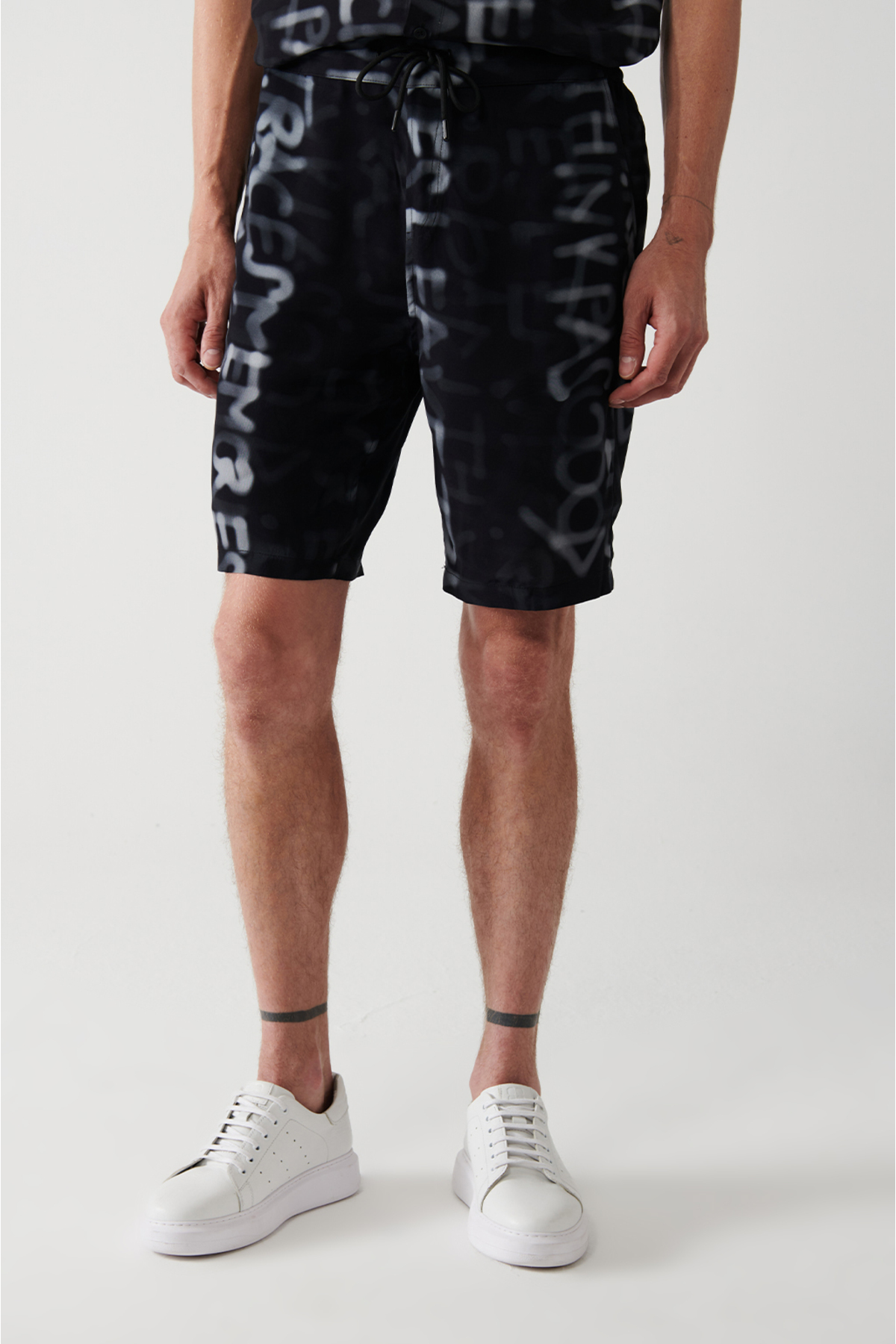 Avva  Erkek Siyah %100 Viskon Yandan Cepli Beli Bağcıklı Şort A31Y3715 - Görsel 2