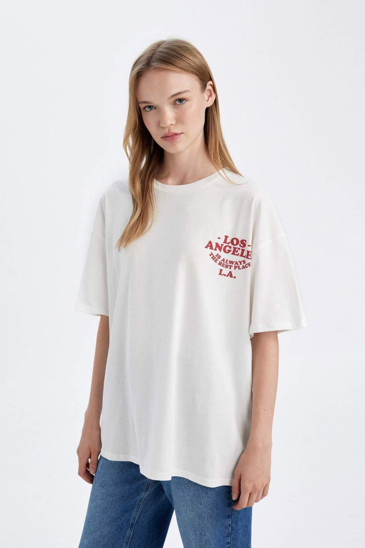 DeFacto-Back-to-School-T-Shirt mit übergroßem, weitem Rundhalsausschnitt und kurzärmligem Rücken, bedruckt E2764AX24AU 5