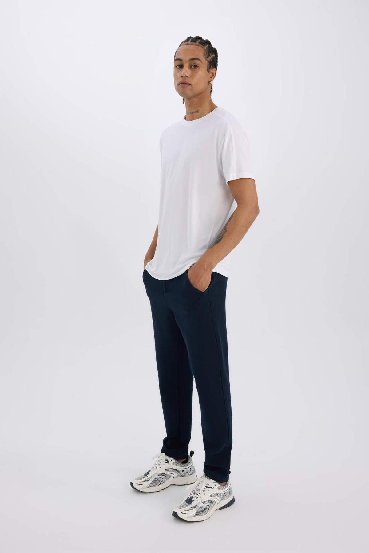 DeFacto-Defactofit Sports Jogger Sweatpants Slim Fit Tight Fit Standard Leg with Pockets Elastic Waist D1956Ax24 2