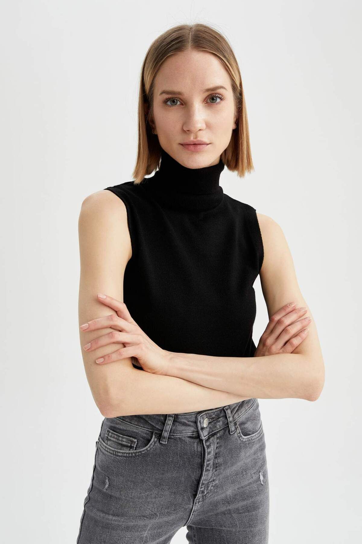 DeFacto-Regular Fit Rollkragen Ärmellos Basic Unifarben Strickpullover U8250AZ24AU 1