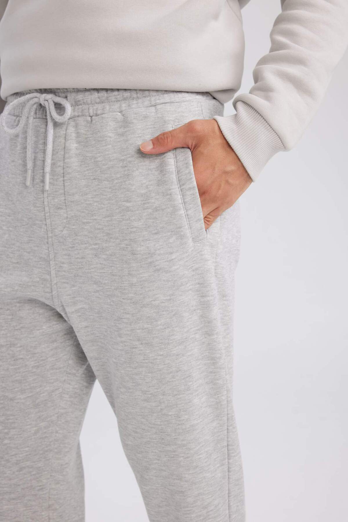 DeFacto-Jogger-Jogginghose – Standard-Passform, Schnür-Taille, elastisches Bein, mit Taschen A6468ax24au 7