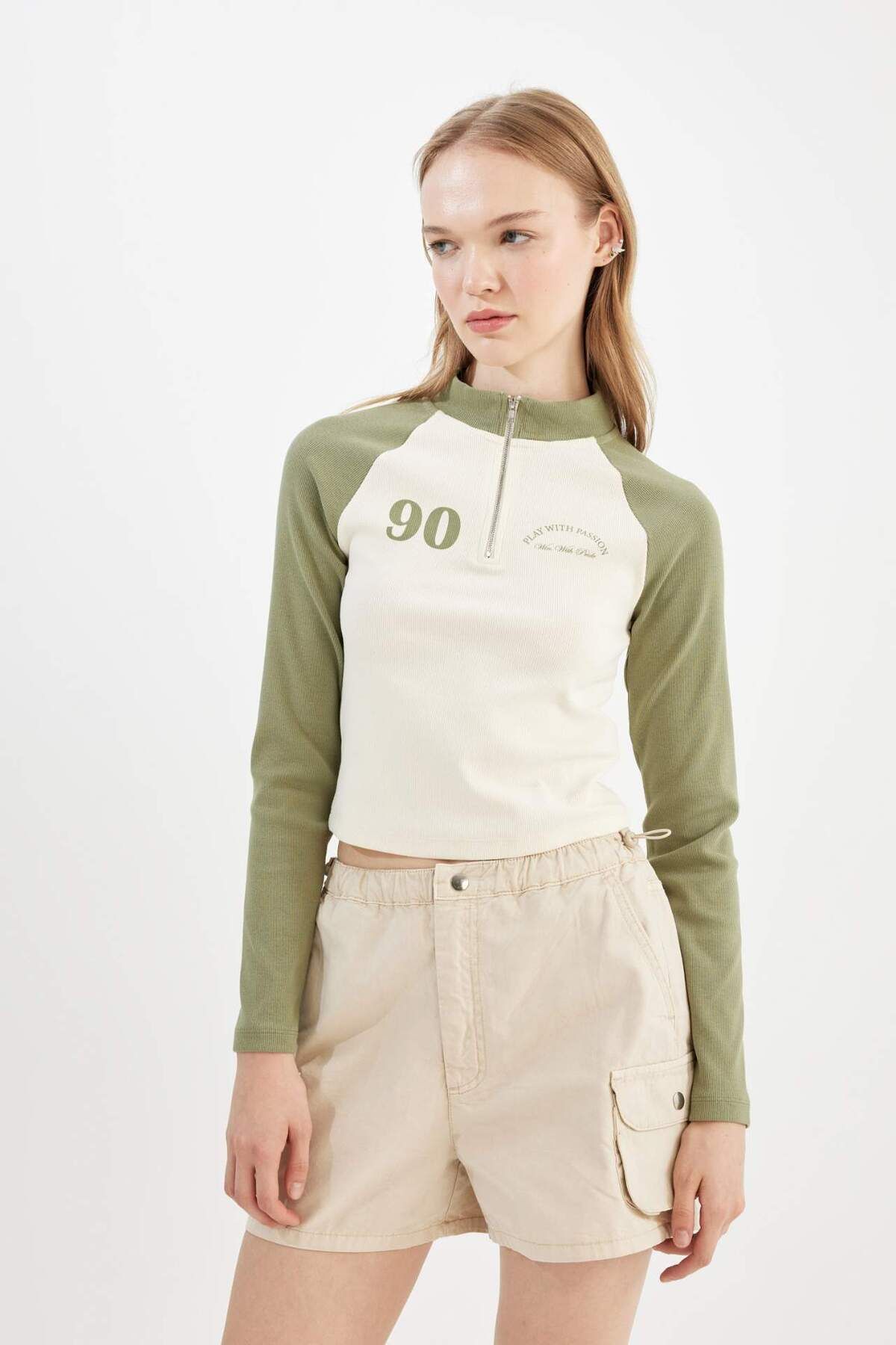 DeFacto-Coool Fitted Ribbed Camisole Half Zipper Stand Collar Color Block Printed Long Sleeve T-Shirt B2063Ax 3