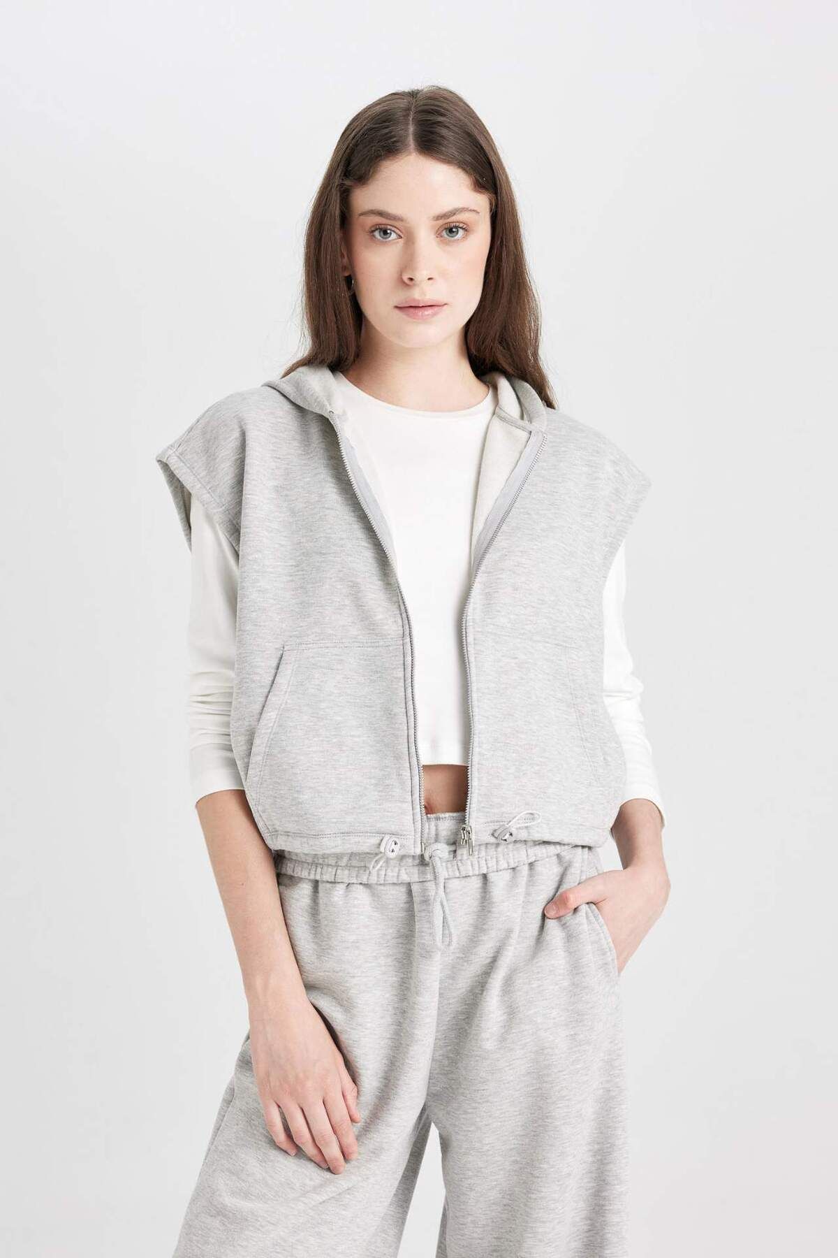 DeFacto-Coool Basic Sweatshirt - Solid Kangaroo Pocket, Sleeveless Zip-Up, Loose Fit D6887Ax24Wn 3