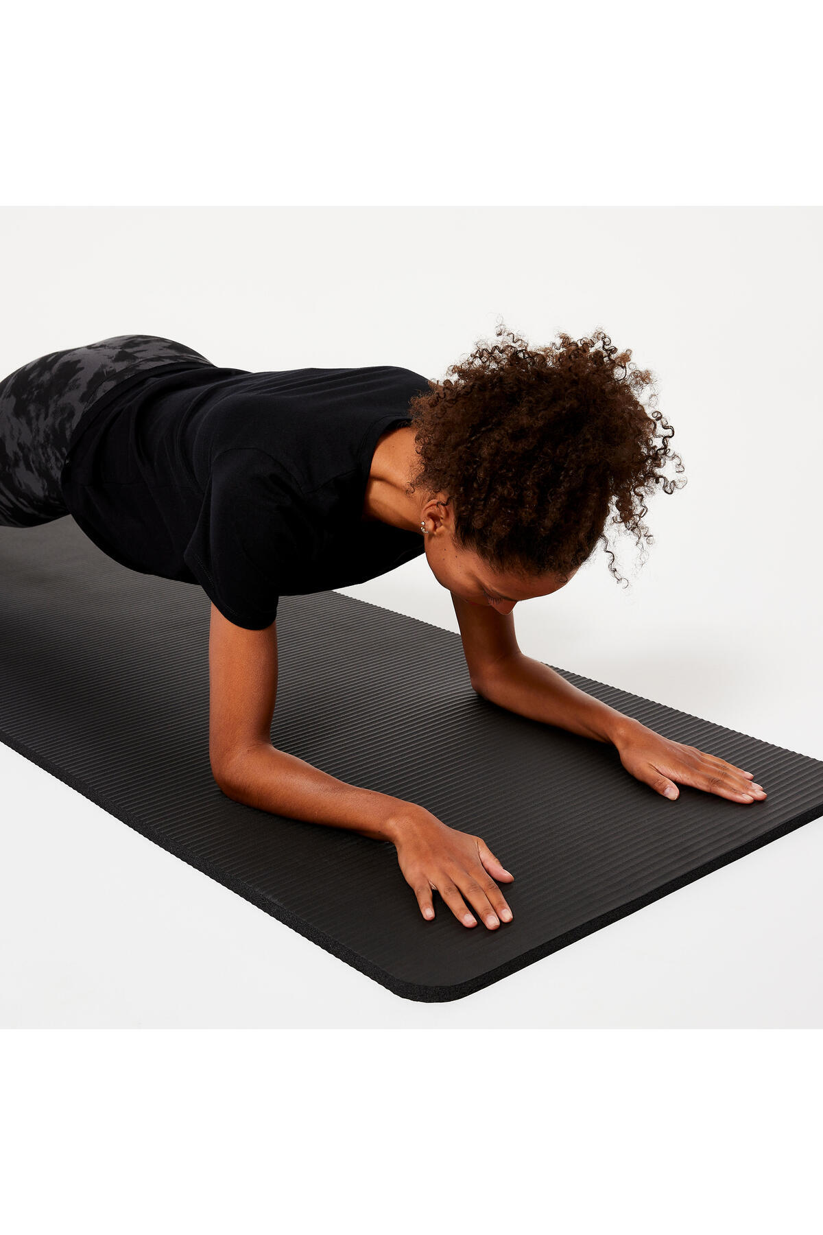 Decathlon-Domyos Ultra Comfortable Fitness Mat - 20 mm - Black 2