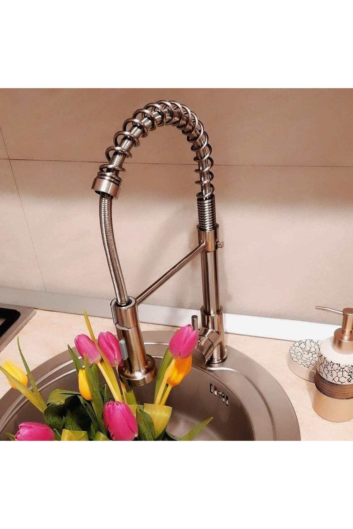 CasaVie-Professional faucet, with flexible shower, 2 water flow functions, code 1270 2