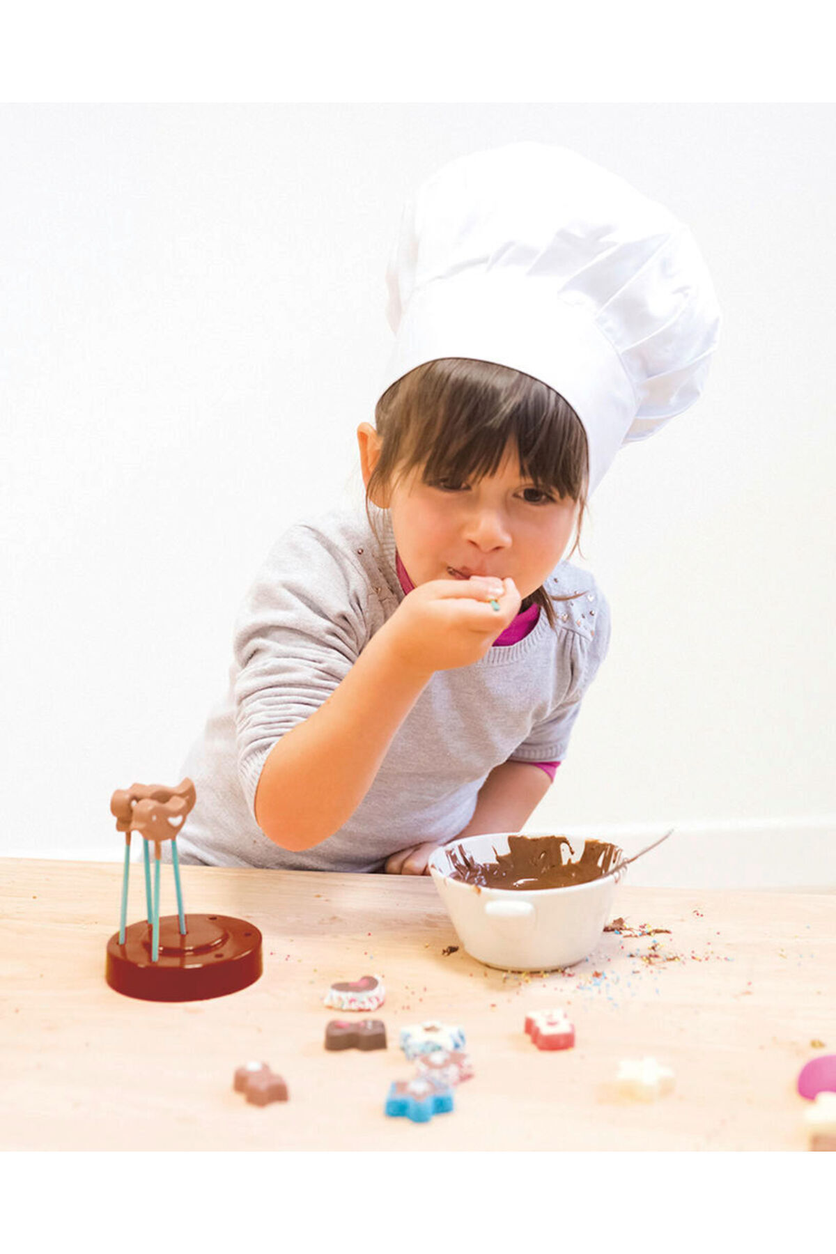 Smoby-Chef Chocolate Factory Play Set - Ages 5 and up – Real Chocolate Maker Experience 4