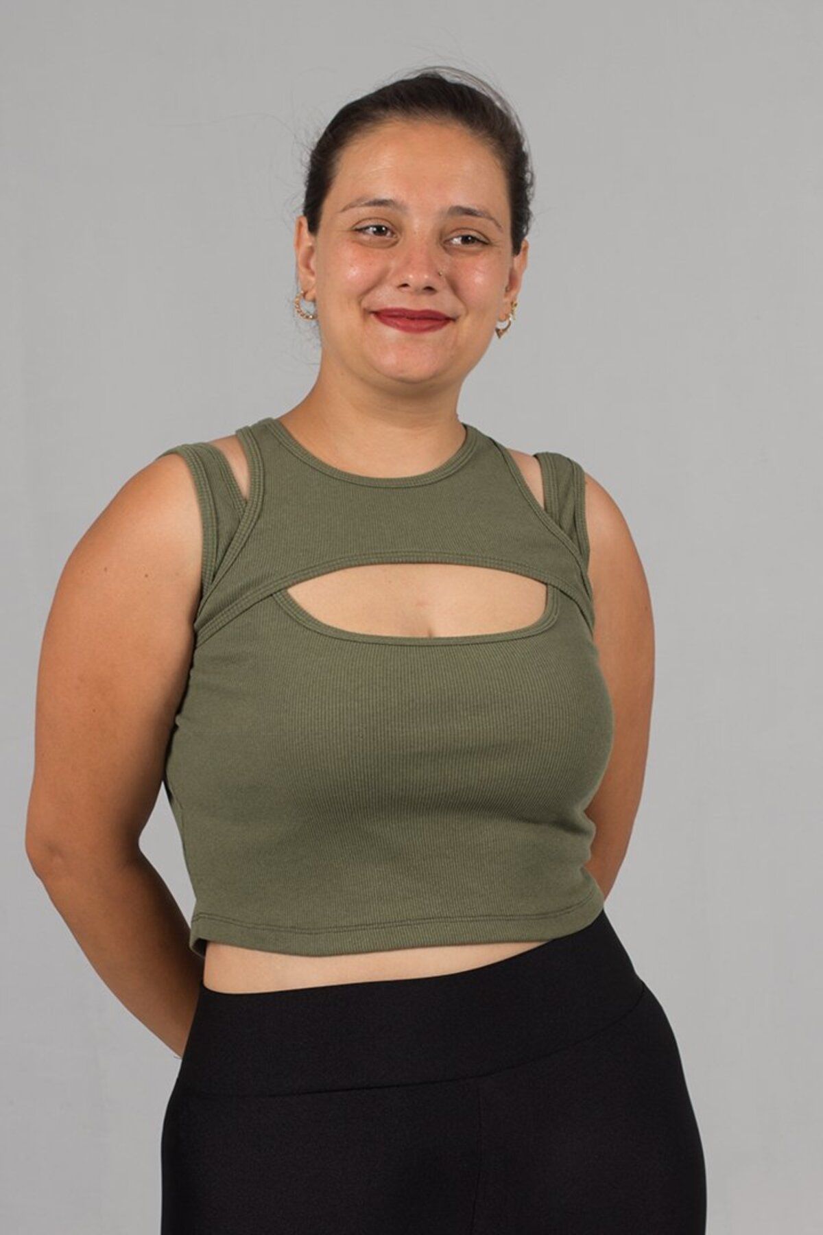 Truva XXL-Plus Size Khaki Ribbed Crop Top: Style and Comfort in One 5