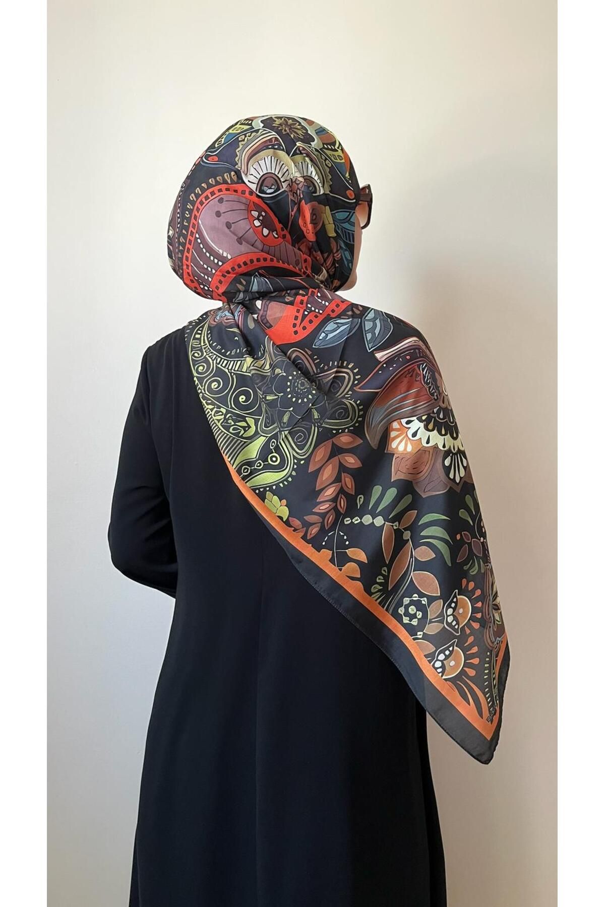 ESSLERA-Retro Pattern Black Soft Shawl 5
