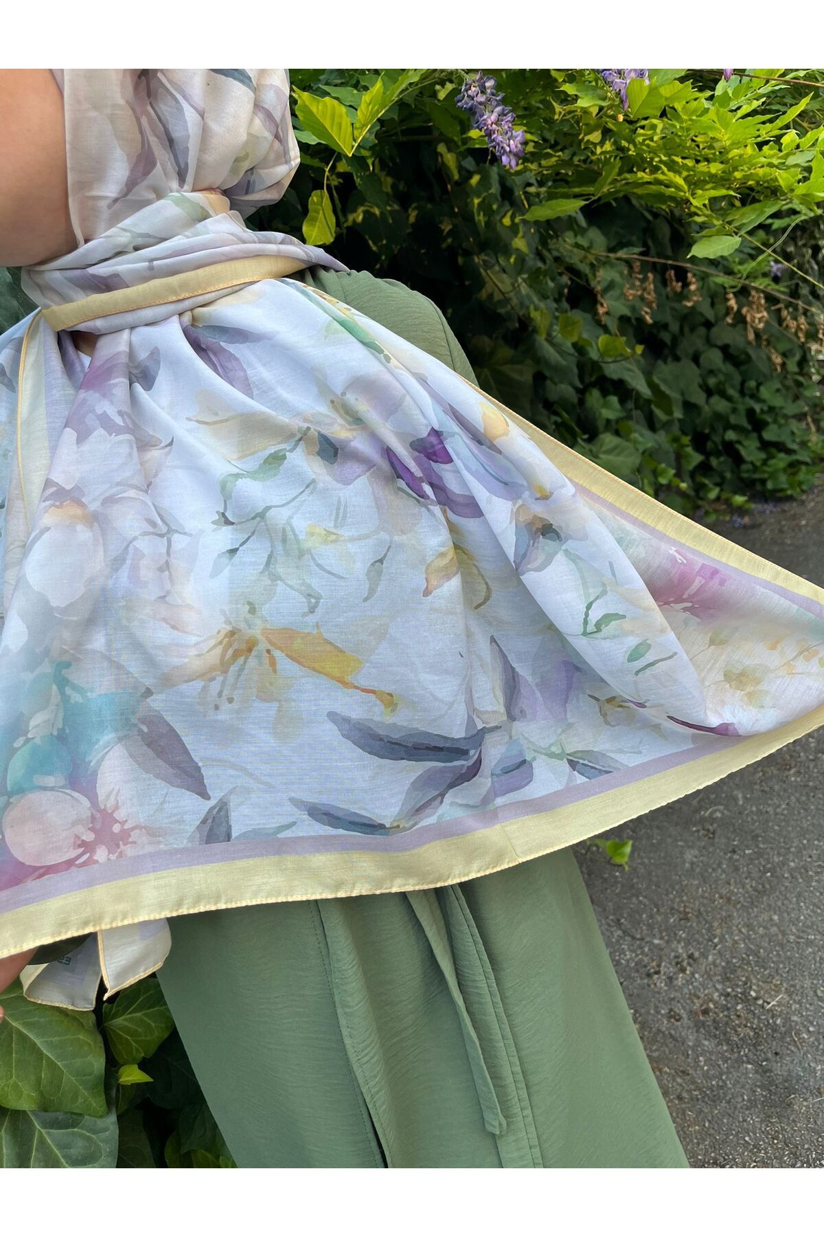 ESSLERA-Lily Flower Pattern Soft Shawl 5