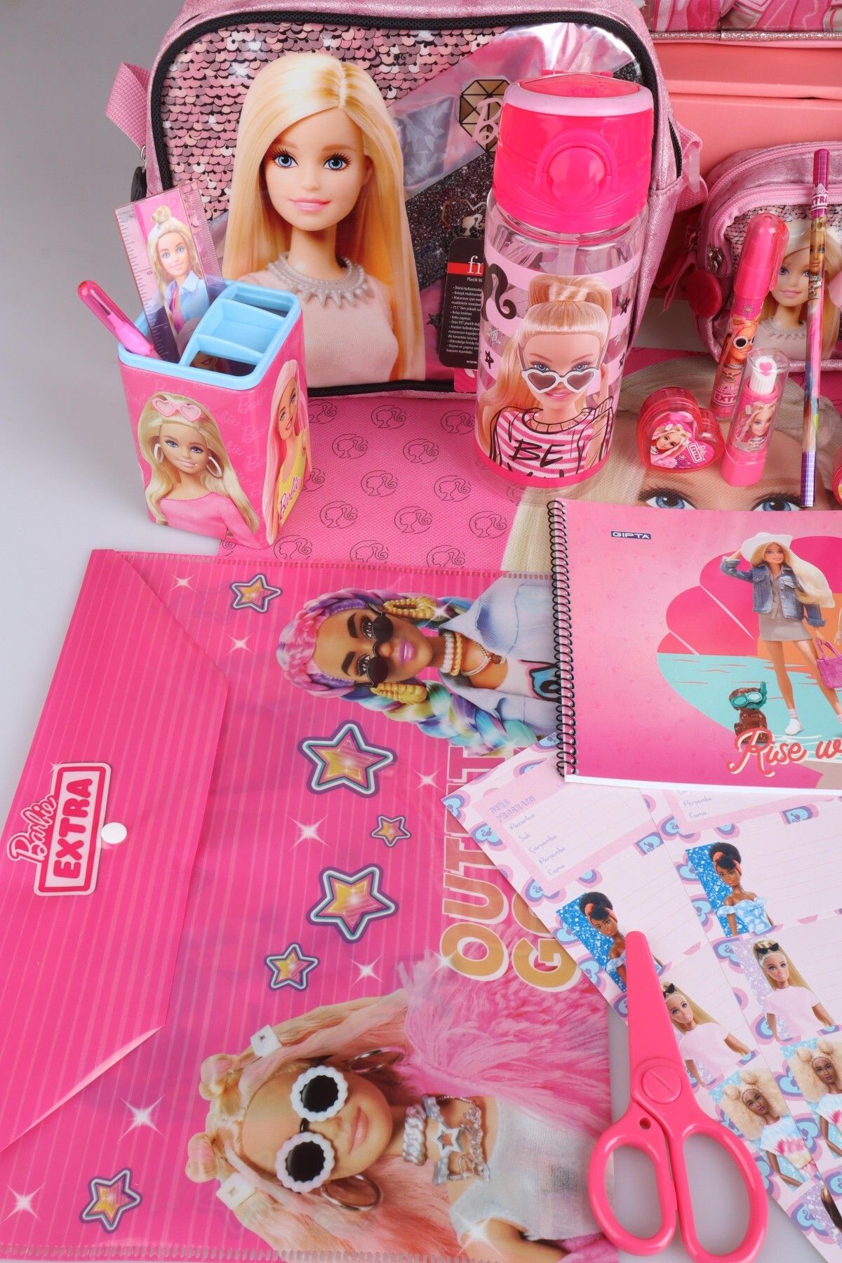 Barbie-ΚΡΙΤ ΜΕ ΑΠΟΚΡΙΣΤΩΜΕΝΟ ΜΙΚΡΟ ΜΕΓΕΘΟΣ 32 CM ΝΗΠΙΟΥΡΓΙΟ, ΜΠΑΛΑΚΙ ΜΕ ΜΠΑΛΑΚΙ ΚΑΙ ΤΣΑΝΤΑ ΣΥΣΚΕΥΑΣΙΑΣ, ΜΠΑΛΑΚΙ ΜΕ ΚΑΜΑΡΑ 5