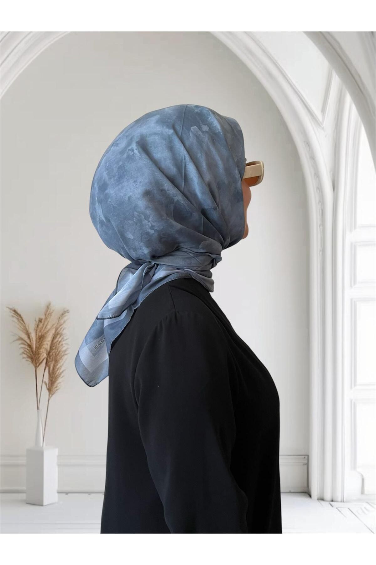 ESSLERA-Cloud Pattern Soft Scarf 1