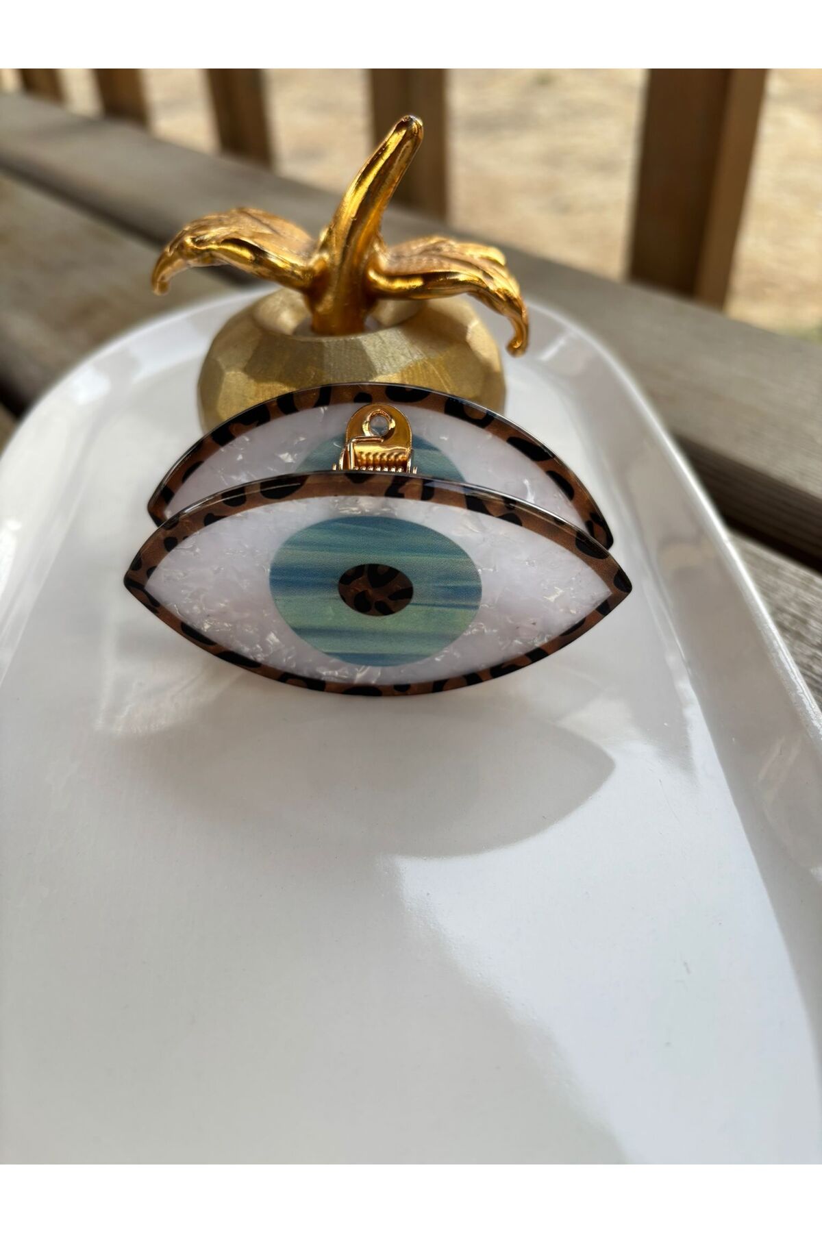 Blotch-Steel Mechanism Evil Eye Eye Pearlescent Bone Peg Buckle 4X7.5 cm 1