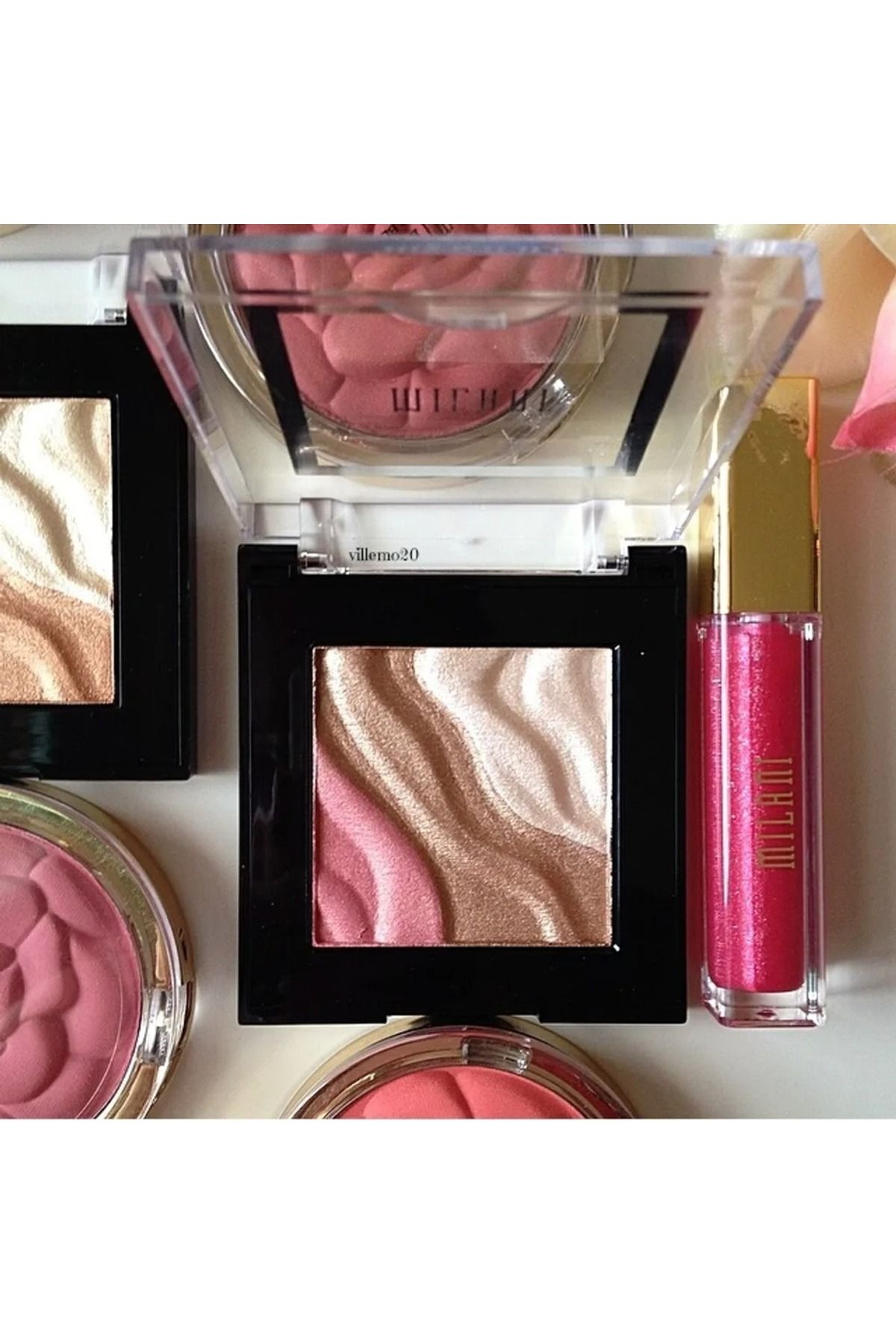 MILANI-Spotlight Face & Eye Strobe Palette 02 Candle Light Multi‑Use Highlighter,Blush &Bronzer Glow 6