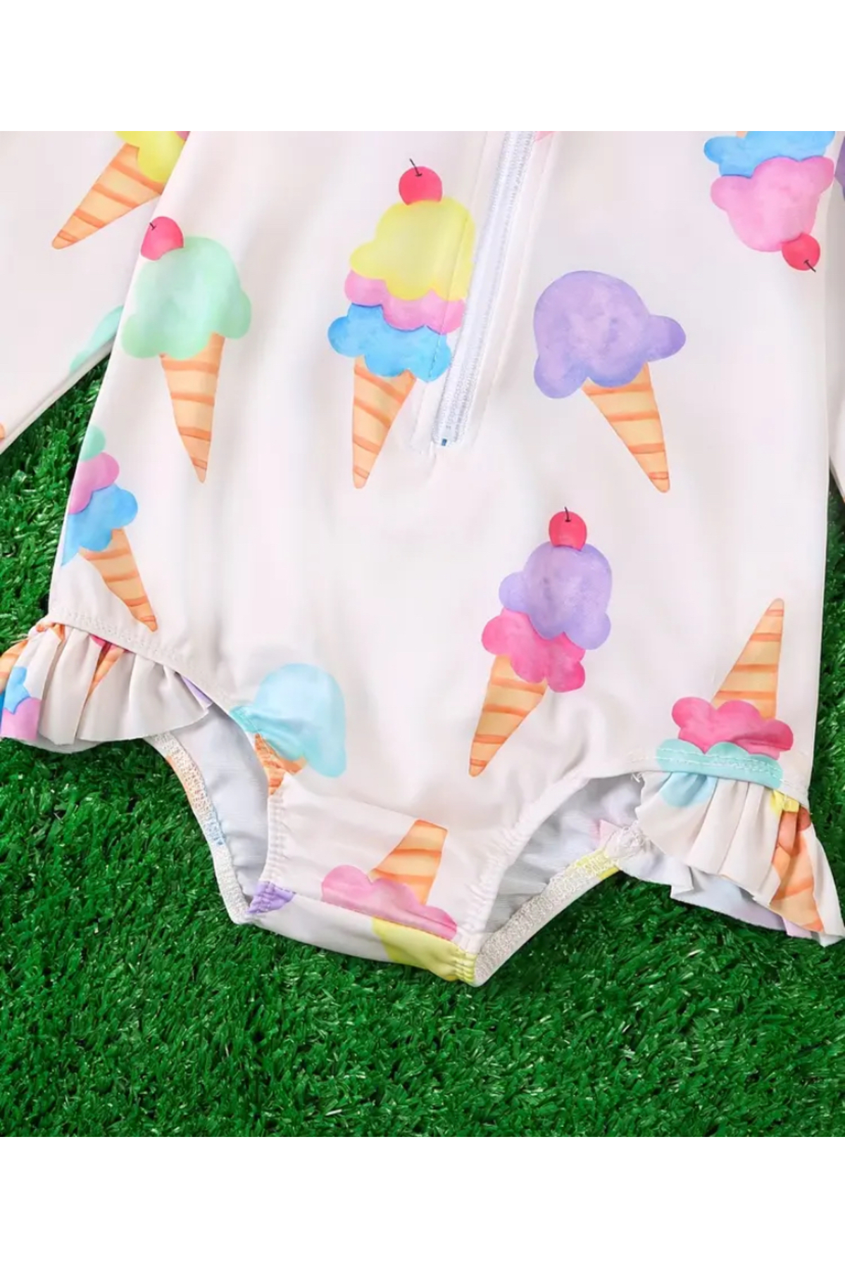 MODA Kız Bebek Uzun Kollu Dondurma Desenli Mayo – Fermuarlı, Fırfır Detaylı Yazlık Bebek Mayosu fotoğrafı 3 (önizleme)