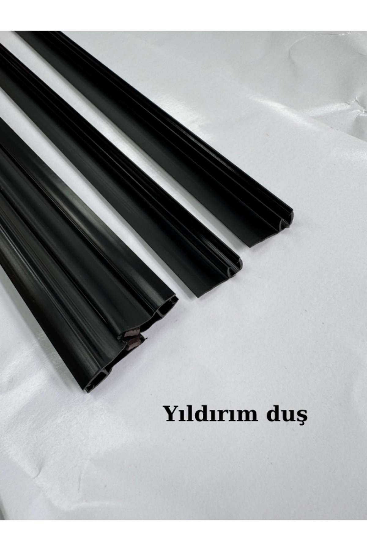 Black Shower Room Magnet Set and 2 Water Wicks 190 cm