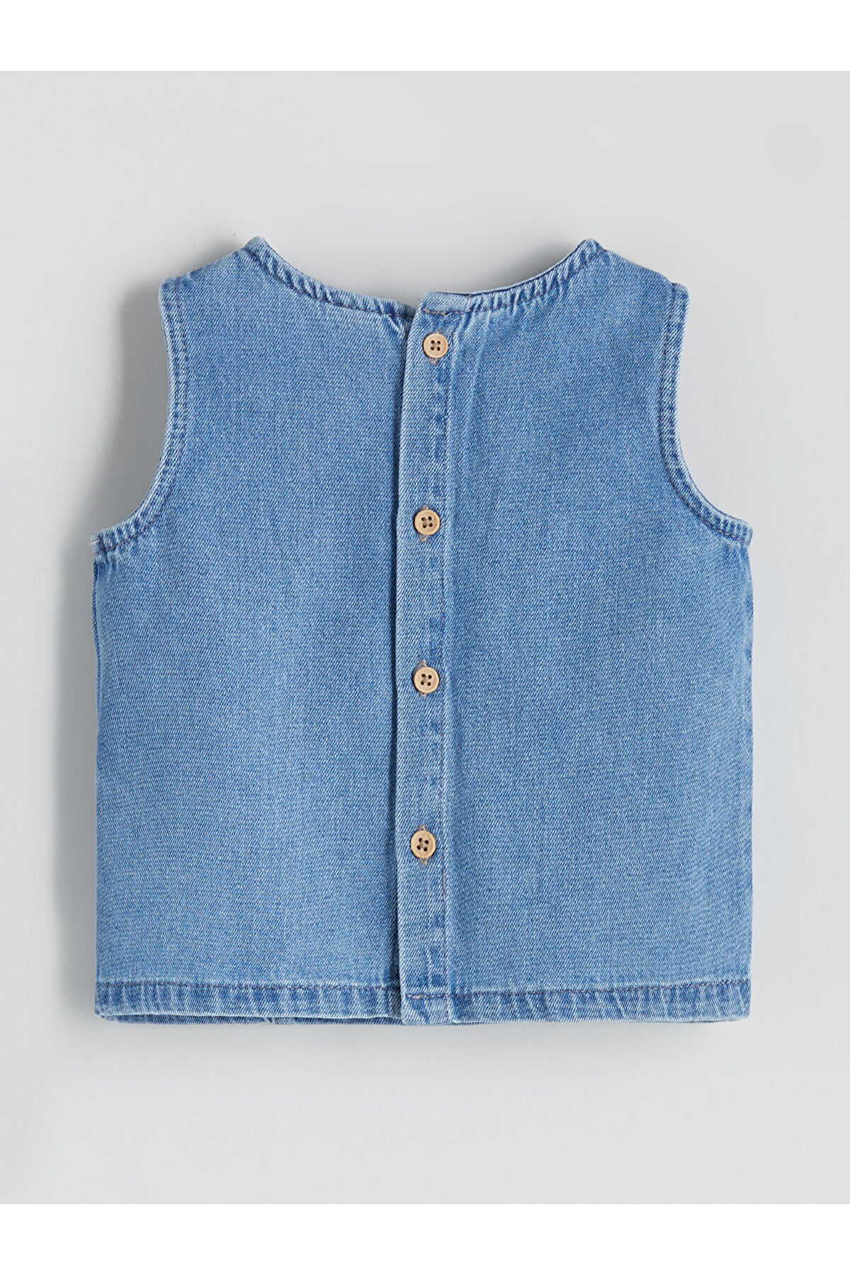 LC Waikiki Esse Collection İndigo Kız Bebek Jean Bluz ve Jean Şort 2'li fotoğrafı 4 (önizleme)