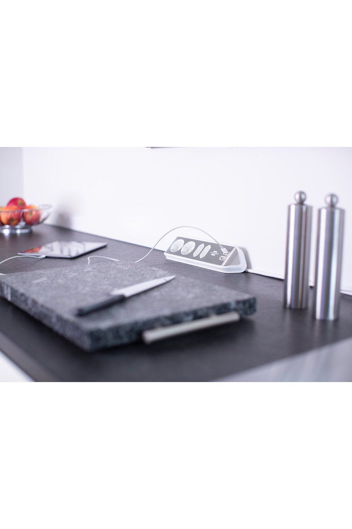 Brennenstuhl-Prelungitor pentru perete colt Estilo 4 prize, 2 USB, 3.1 A, 2m Inox, Adeziv inclu 5