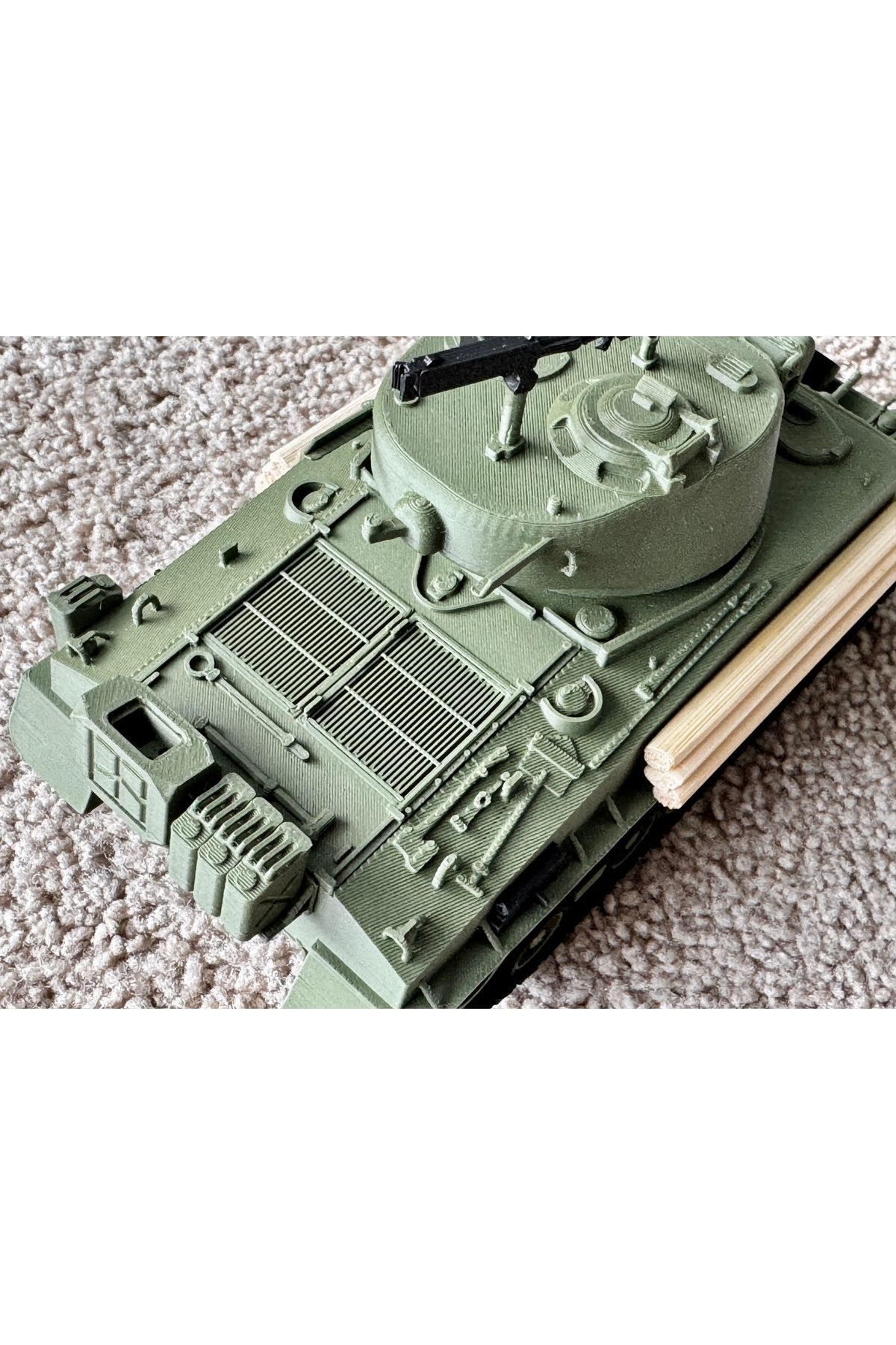 Mekanikcim-M4A3E8 “Fury” Sherman – 1 : 35 Scale Model Kit 5