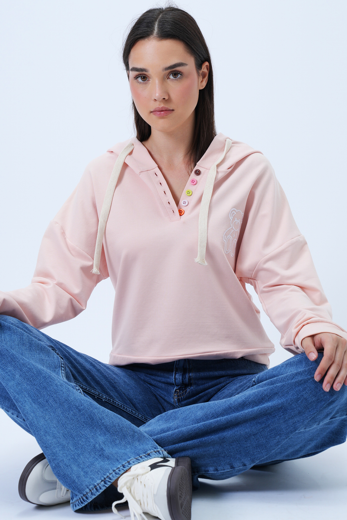 Trend Alaçatı Stili  Kadın Pembe Kapüşonlu Ayıcık Nakışlı Renkli Düğmeli Pamuklu Sweatshırt ALC-X14294 - Görsel 3