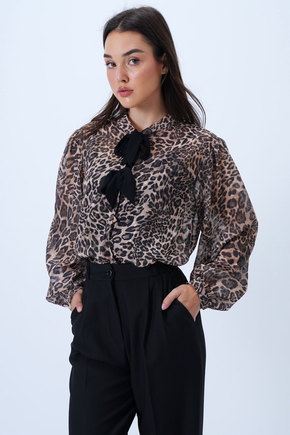 Trend Alaçatı Stili-Leopard Judge Collar Bow Patterned Woven Shirt and Adjustable Strap Blouse Set Alc-X14324 5