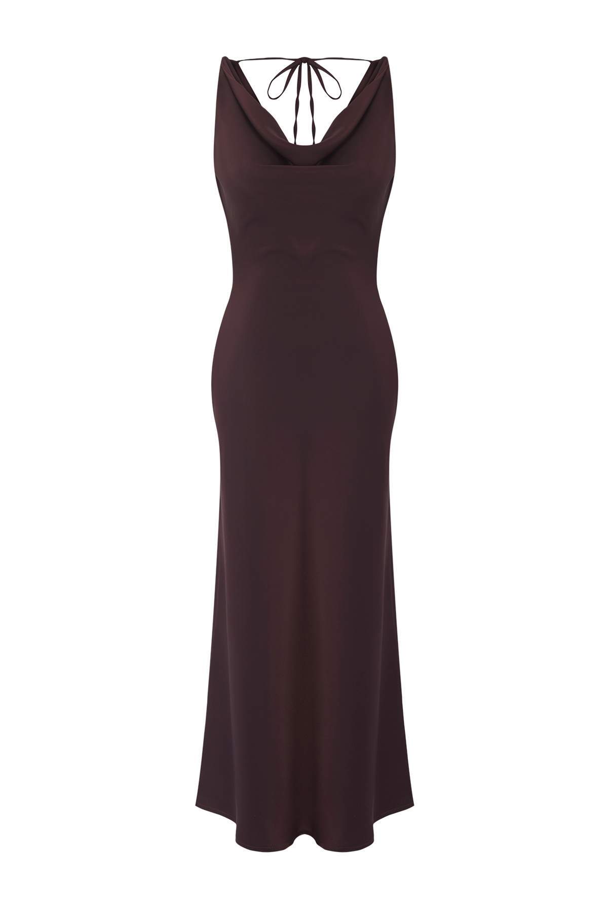 Braunes A-Linien-Satin-Maxi-Kleid mit Degaje-Ausschnitt TPRSS25EL00318