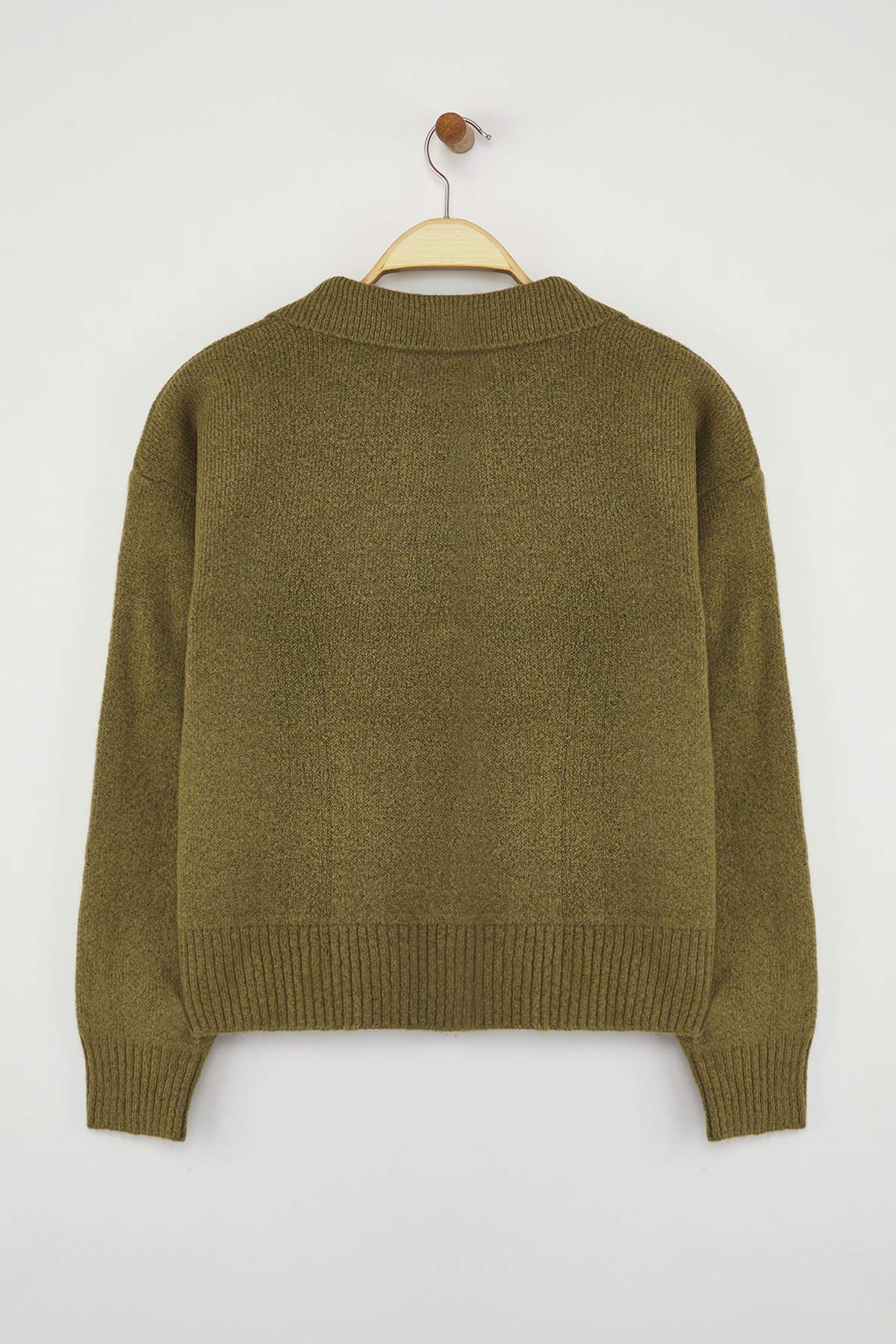 Trendyolmilla  Wardrobe Essentials Haki Yumuşak Dokulu Geniş Kalıp Triko Kazak | TWOAW26KZ00087 - Görsel 6