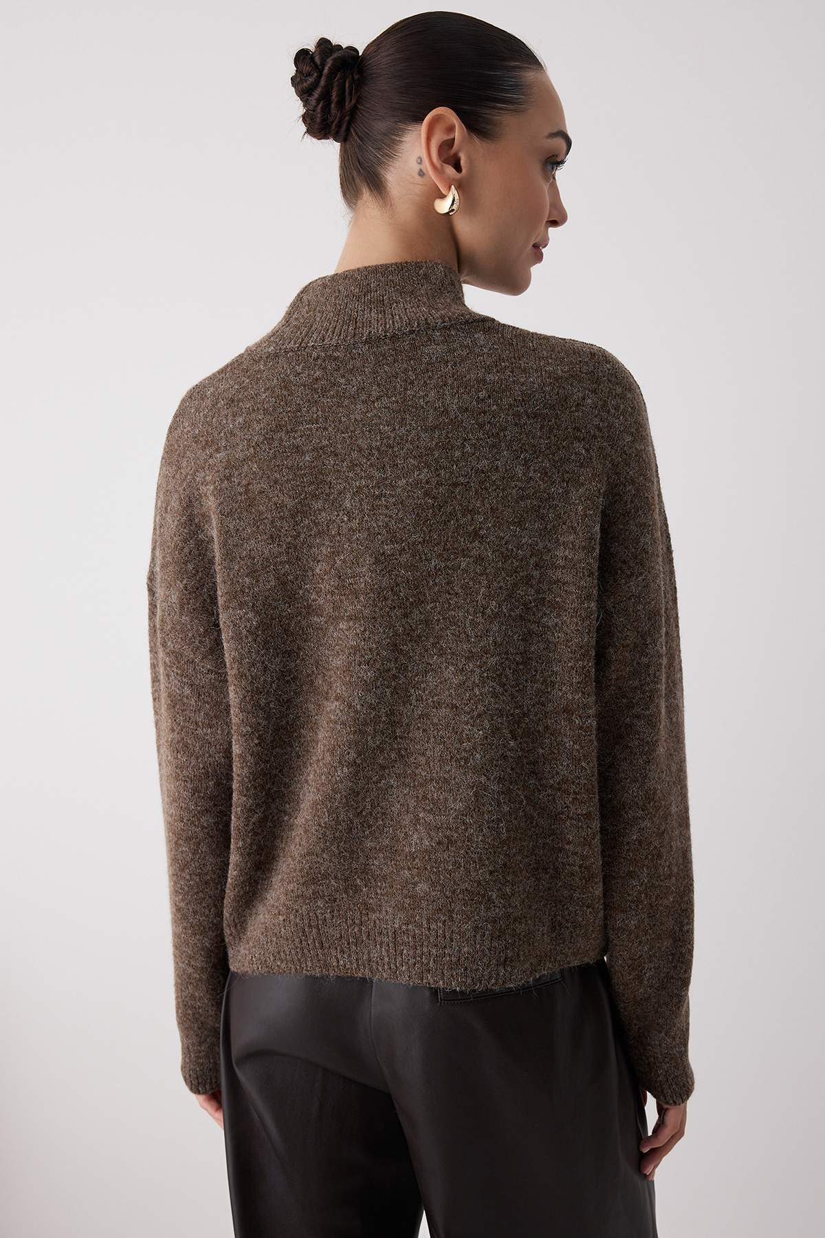 Trendyolmilla  Wardrobe Essentials Vizon Alpaka Yün Karışımlı Premium İplik Geniş Kalıp Triko Kazak |TWOAW26KZ00079 - Görsel 4