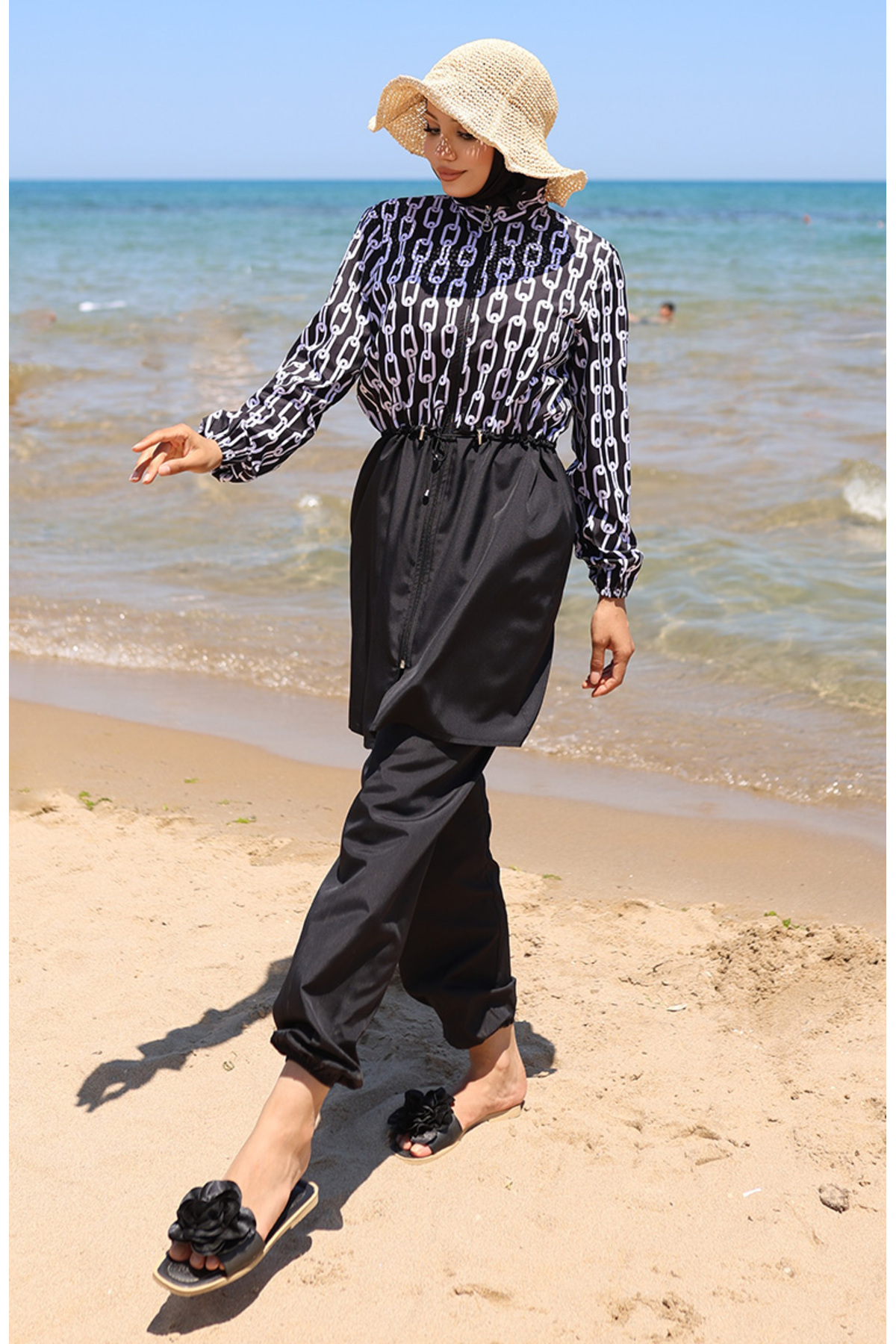 sefamerve-Elastic Waist Chain Patterned Zippered Hijab Swimsuit with Bonnet Gift 9005A-01 Black White 2