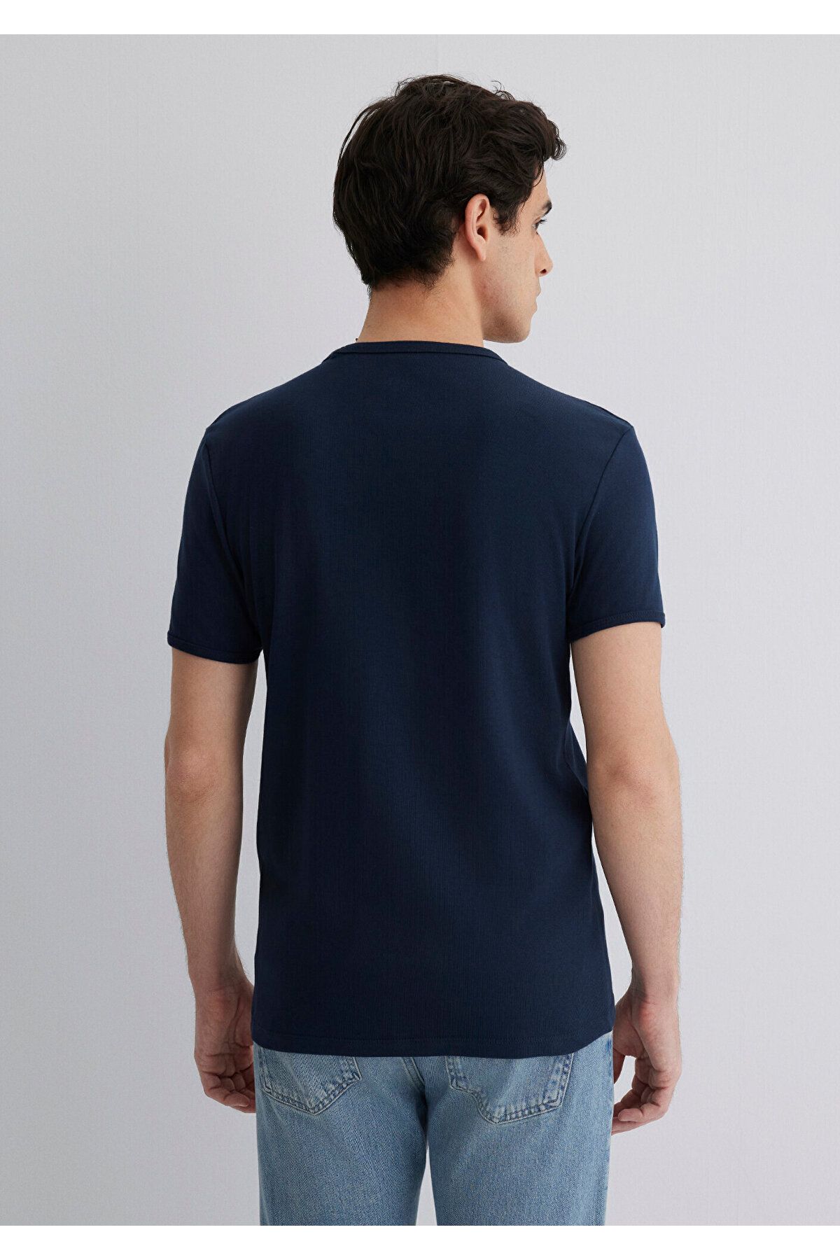 Mavi-Rib Detailed V-Neck Navy Blue T-Shirt Fitted / Fitted Cut 063748 -17588 4