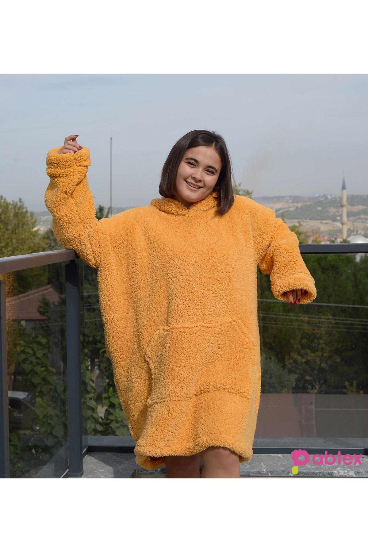 Özgüner Oyuncak-Say Goodbye to Winter Cold with Pabtex Warm Fleece Plush Wearable Blanket 2