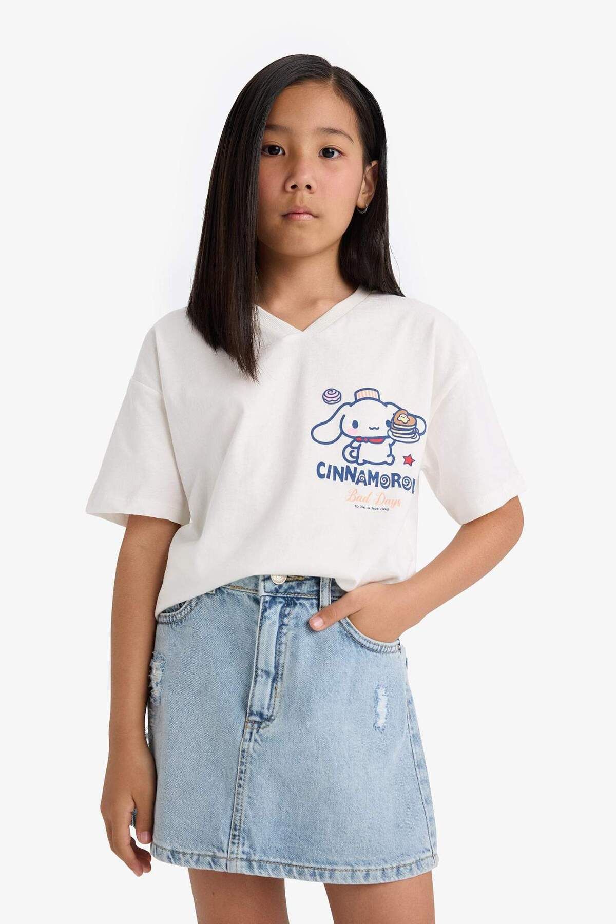 DeFacto-Tricou cu mânecă scurtă pentru fetiță Hello Kitty oversize, cu decolteu în V, cu imprimeu pe spate F7004A825AU 6