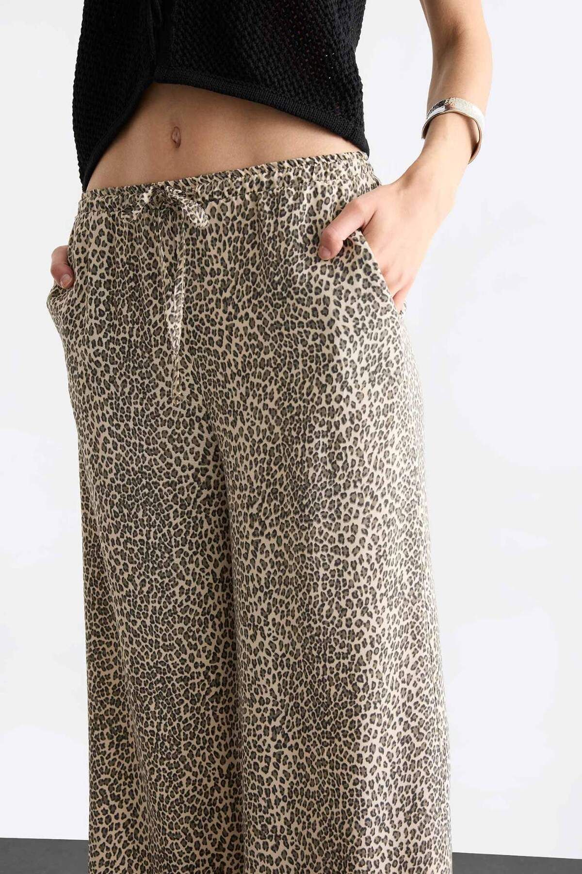 DeFacto-Flexible Waisted Leopard Print Wide Leg Pants with Pockets F8503Ax25Sm 4