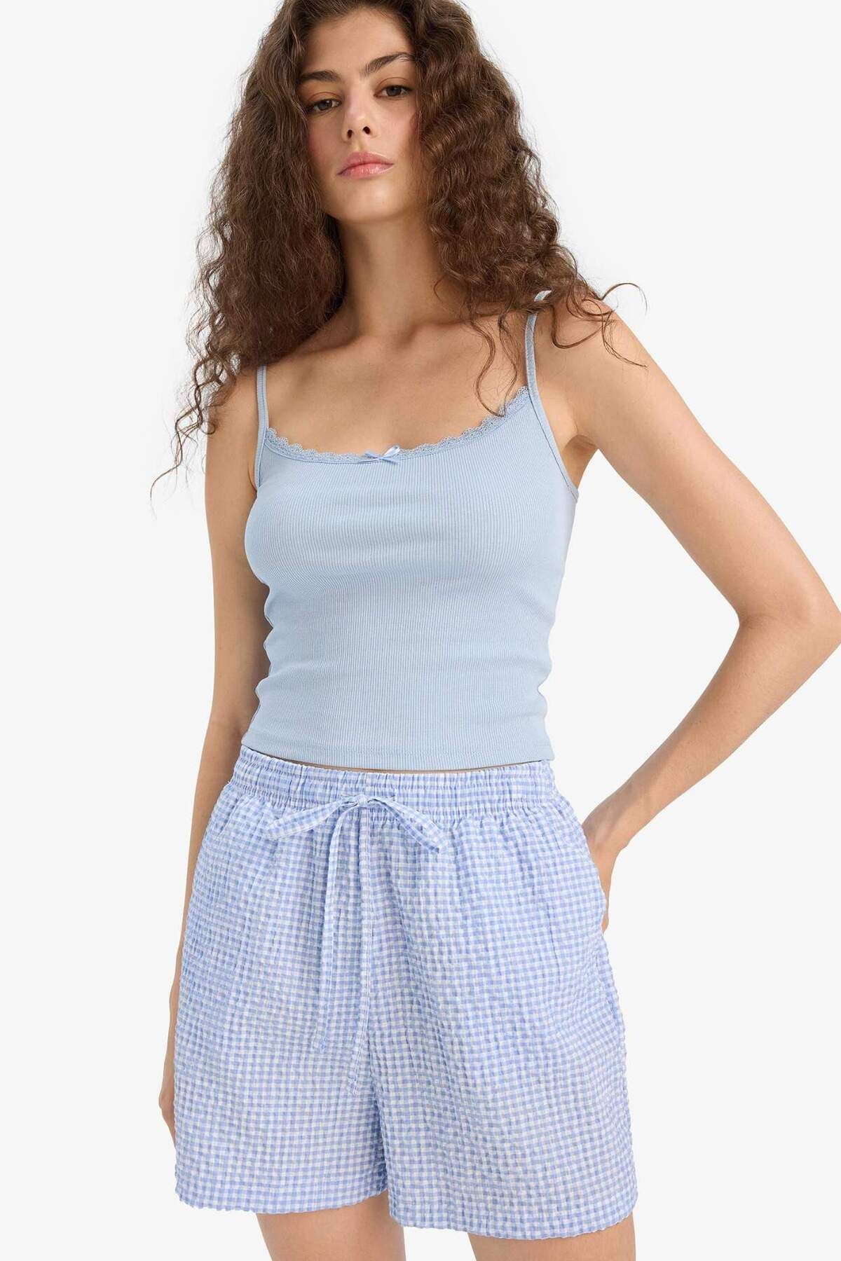 DeFacto-Tailliertes, mit Spitze verziertes, geripptes Camisole-Unterhemd D1240ax25sm 3