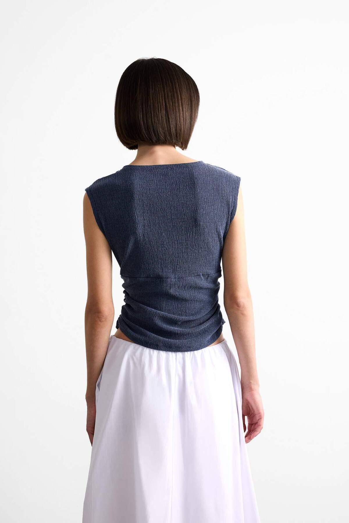 DeFacto-Round Neck Draped Basic Plain Blouse F7491Ax25Sm 8