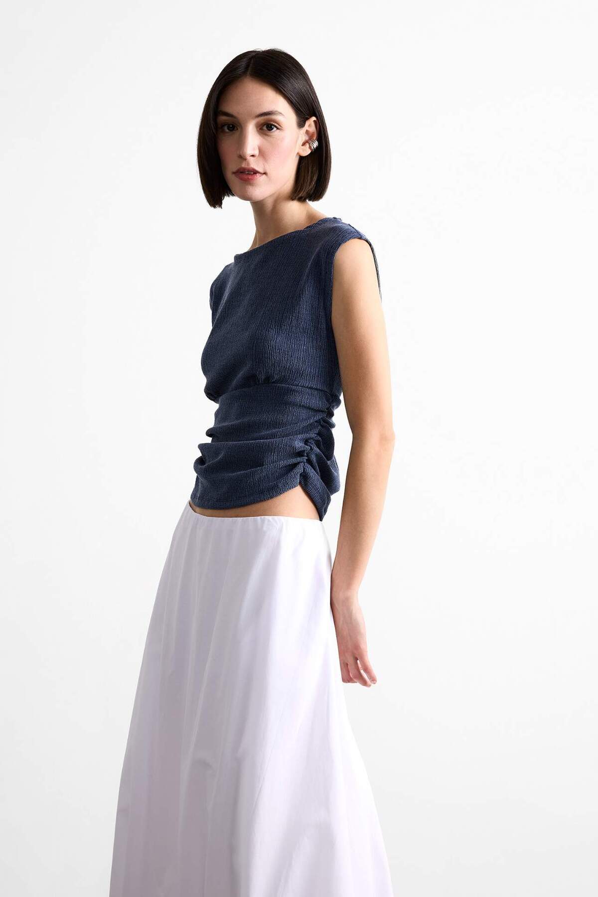 DeFacto-Round Neck Draped Basic Plain Blouse F7491Ax25Sm 5