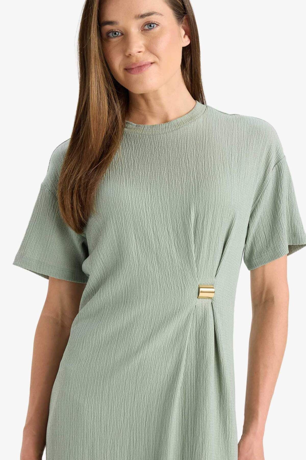 DeFacto-Regular Fit Rundhalsausschnitt Basic Plain Twist Kurzarm Midikleid E7330AX25SM 4