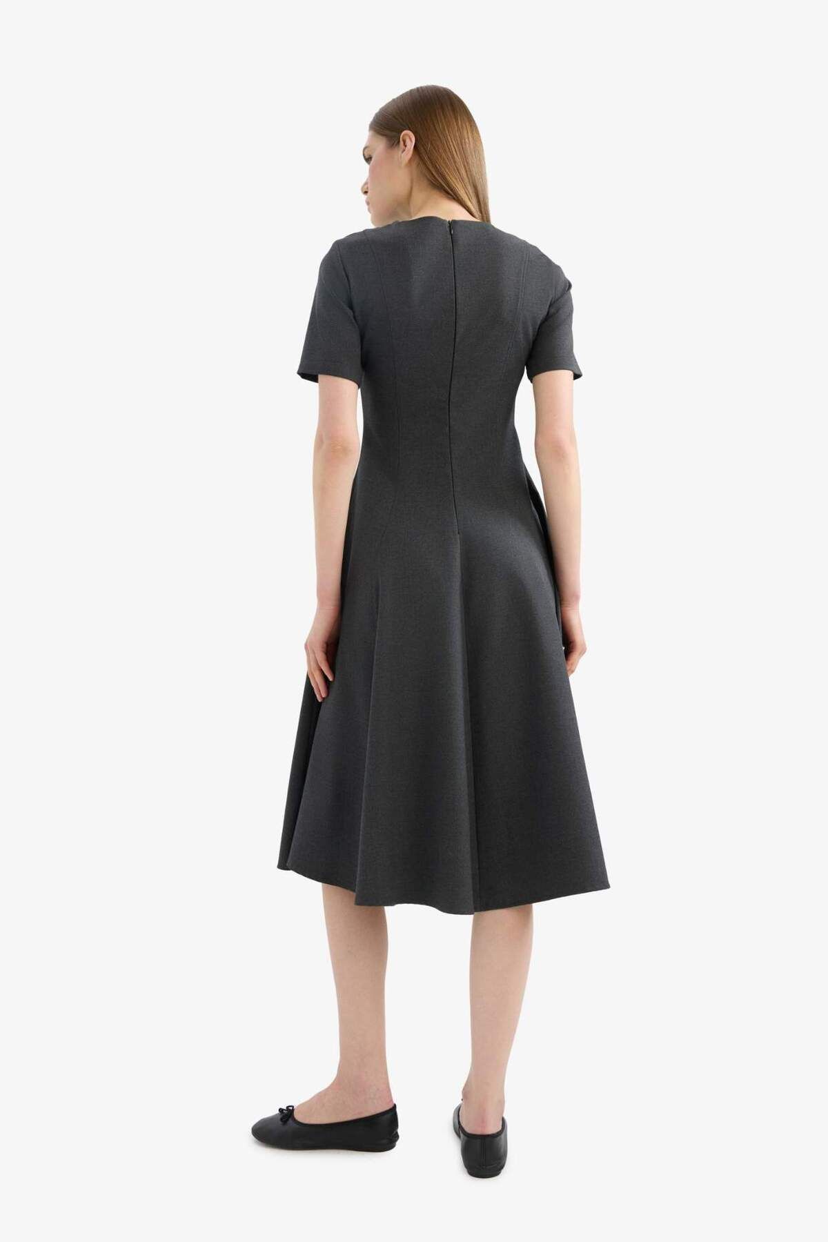 DeFacto-Rundhalsausschnitt Basic Plain Kurzarm Midi Sommerkleid F3816ax25sm 8